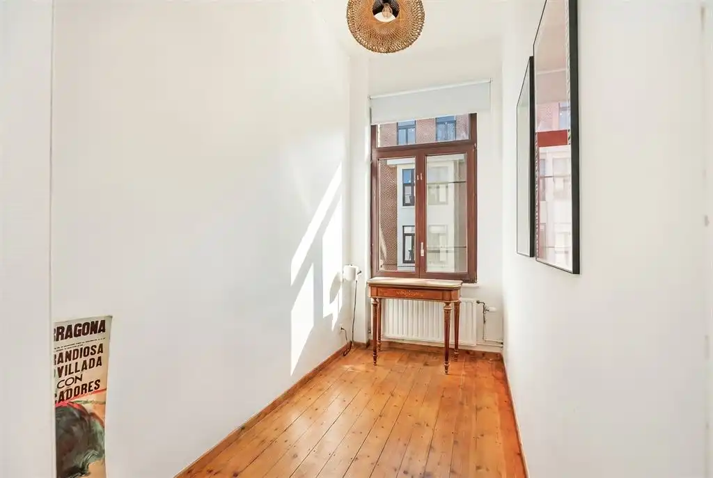 Charmante woning met prachtige tuin foto 17