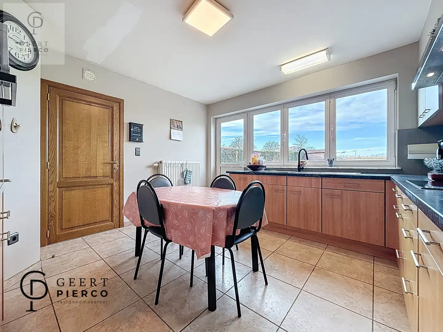 Knappe villa op 22are 93ca foto 12