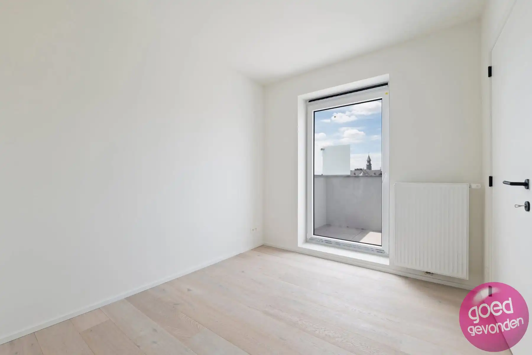 NIEUW APP - 1of2 SLK - TERRAS - KELDER - CENTRUM - GEEN BTW foto 15