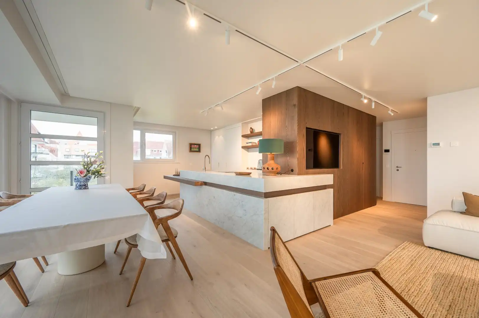 Appartement met zeezicht, gelegen in een villaresidentie in hartje Zoute. foto 5