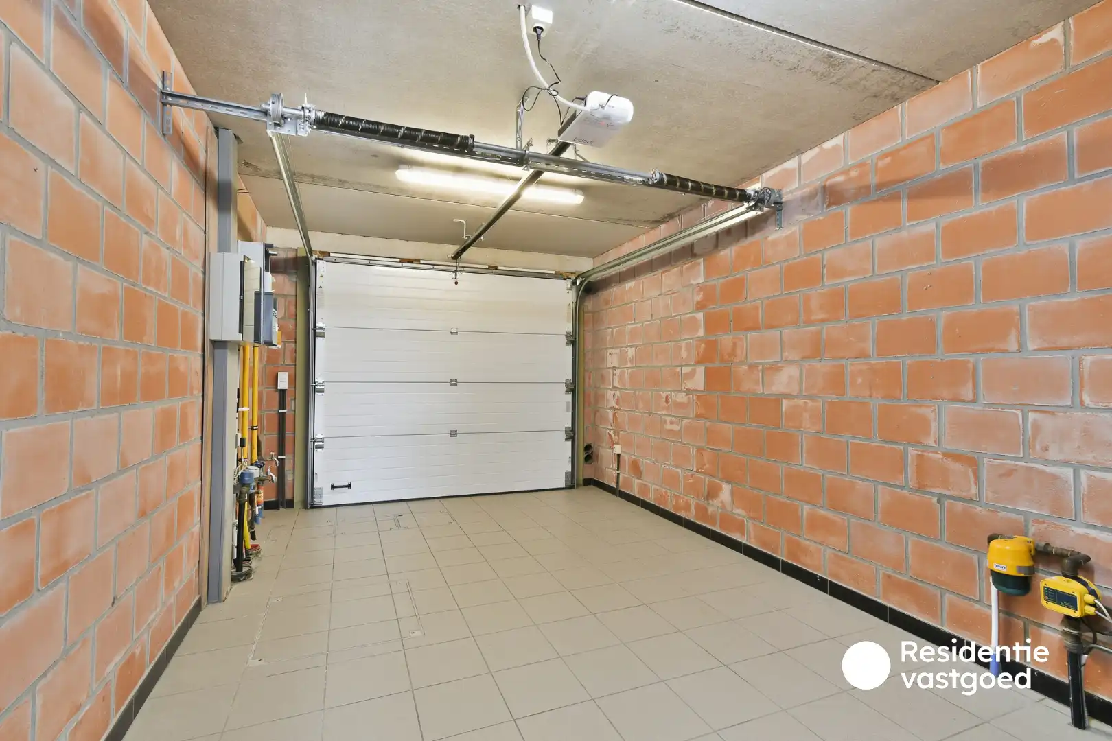 Recente woning met 3 slaapkamers en zonnige tuin nabij centrum Oudenburg foto 12