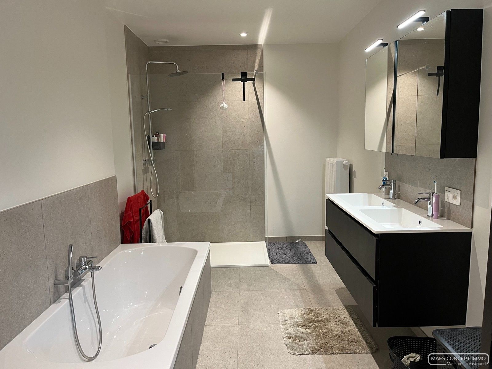 Ruime nieuwbouwwoning te huur in Zwevegem foto 12