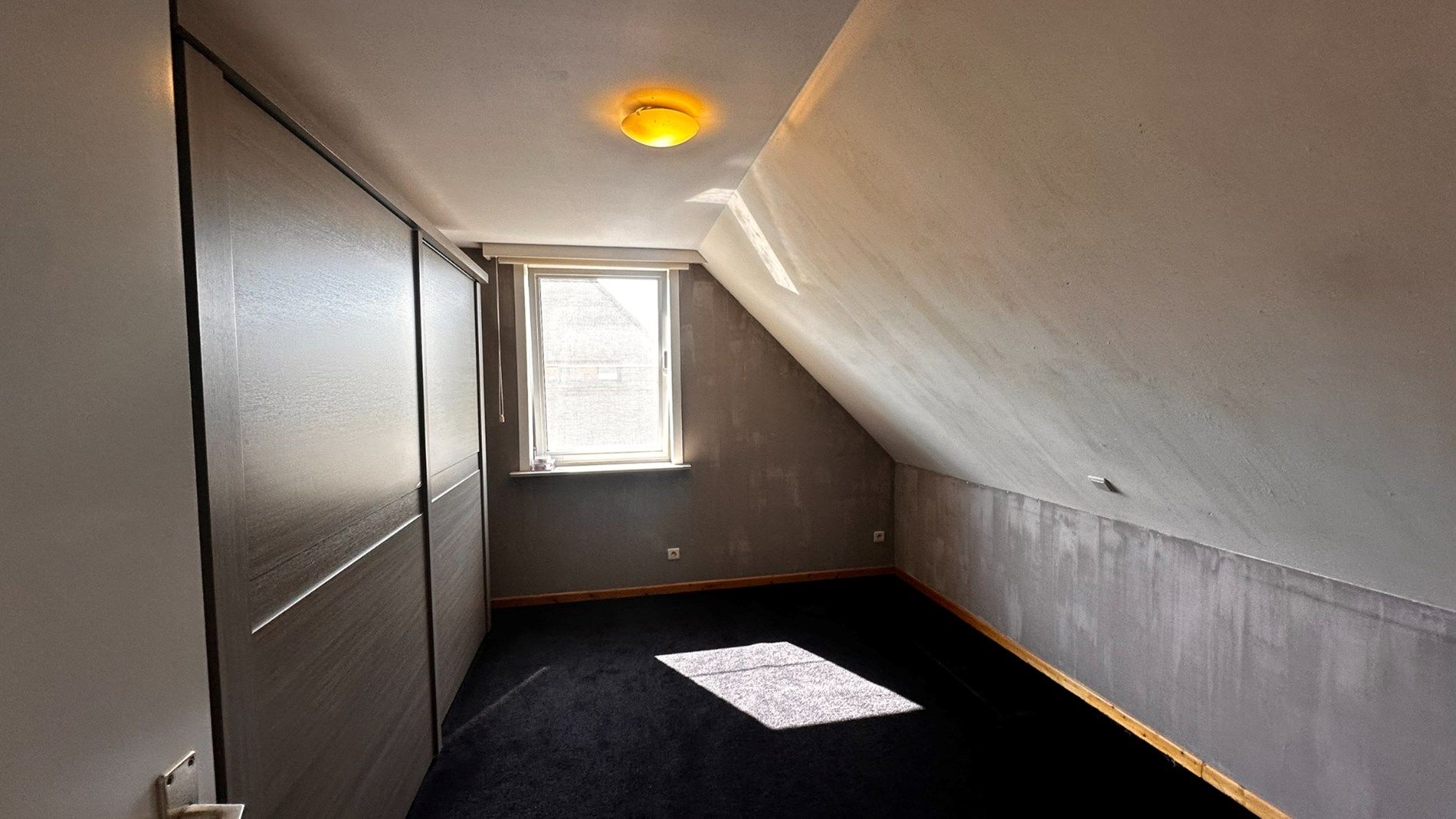 Ruime halfopen bebouwing met tuin, garage en 4 slaapkamers in Lokeren foto 3