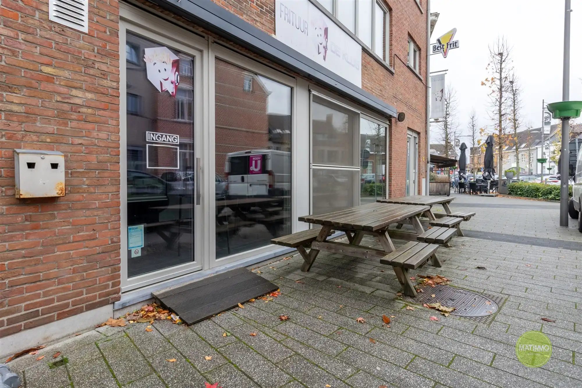 Commercieel handelspand met duplex appartement in Balen foto 29