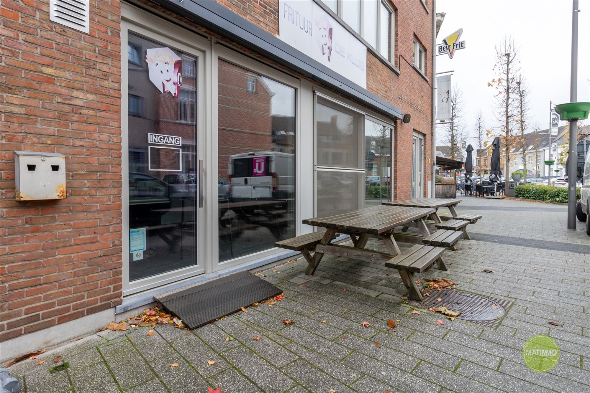 Commercieel handelspand met duplex appartement in Balen foto 29