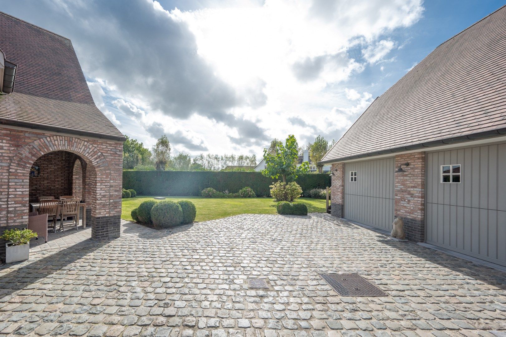 Statige villa op een rustige en residentiële ligging in het Zoute, genietend van alle privacy foto 22