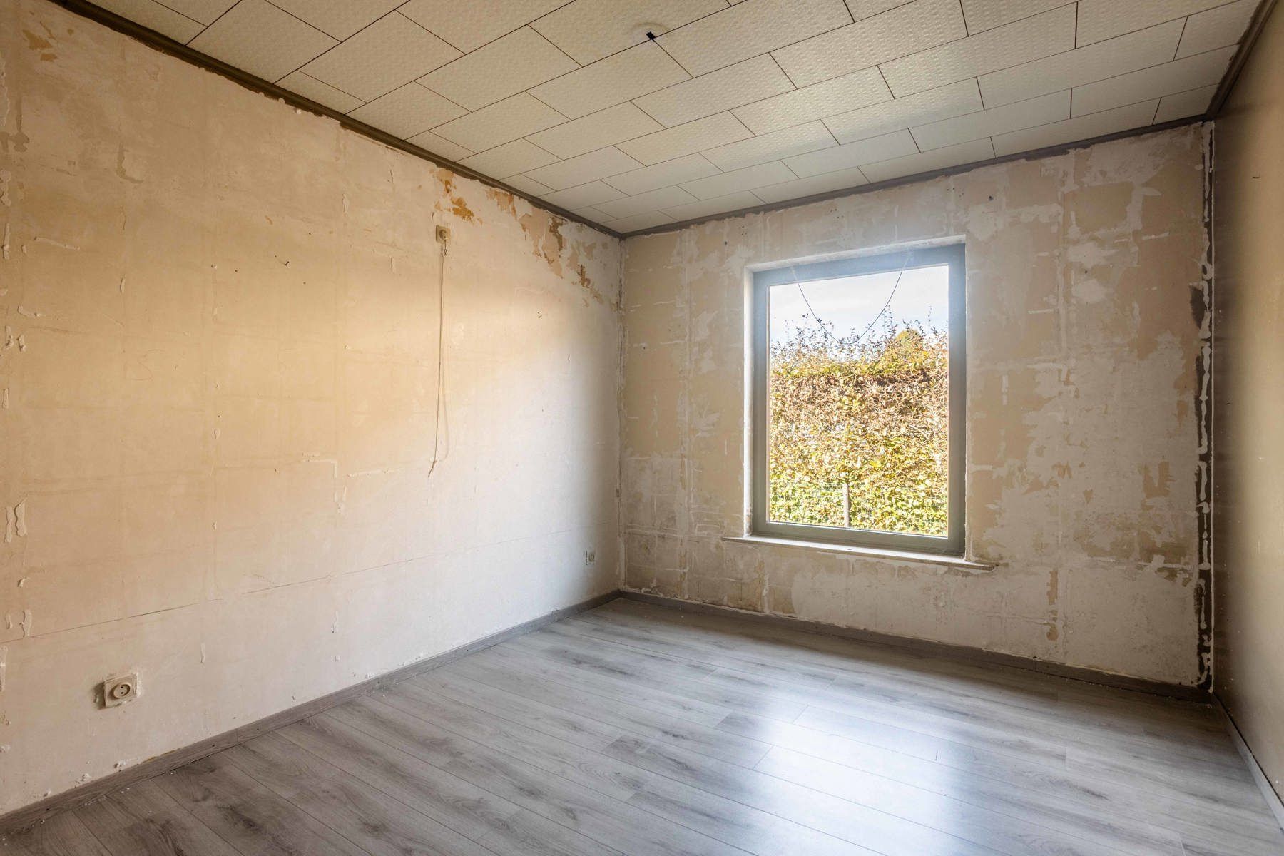 Te renoveren woning met tuin in rustige buurt van Lierde. foto 14