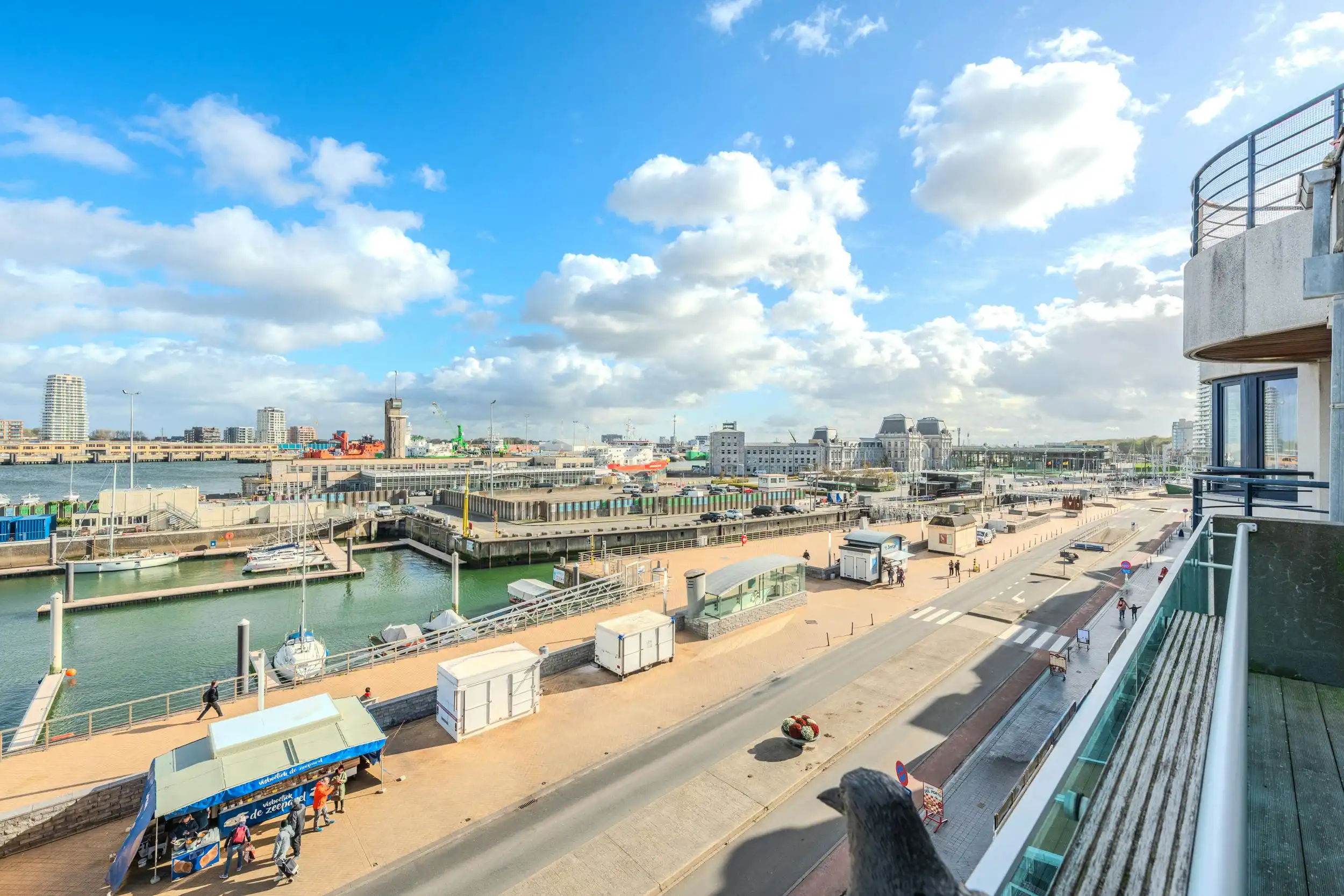 Fantastisch appartement langs de Visserskaai te Oostende foto 4