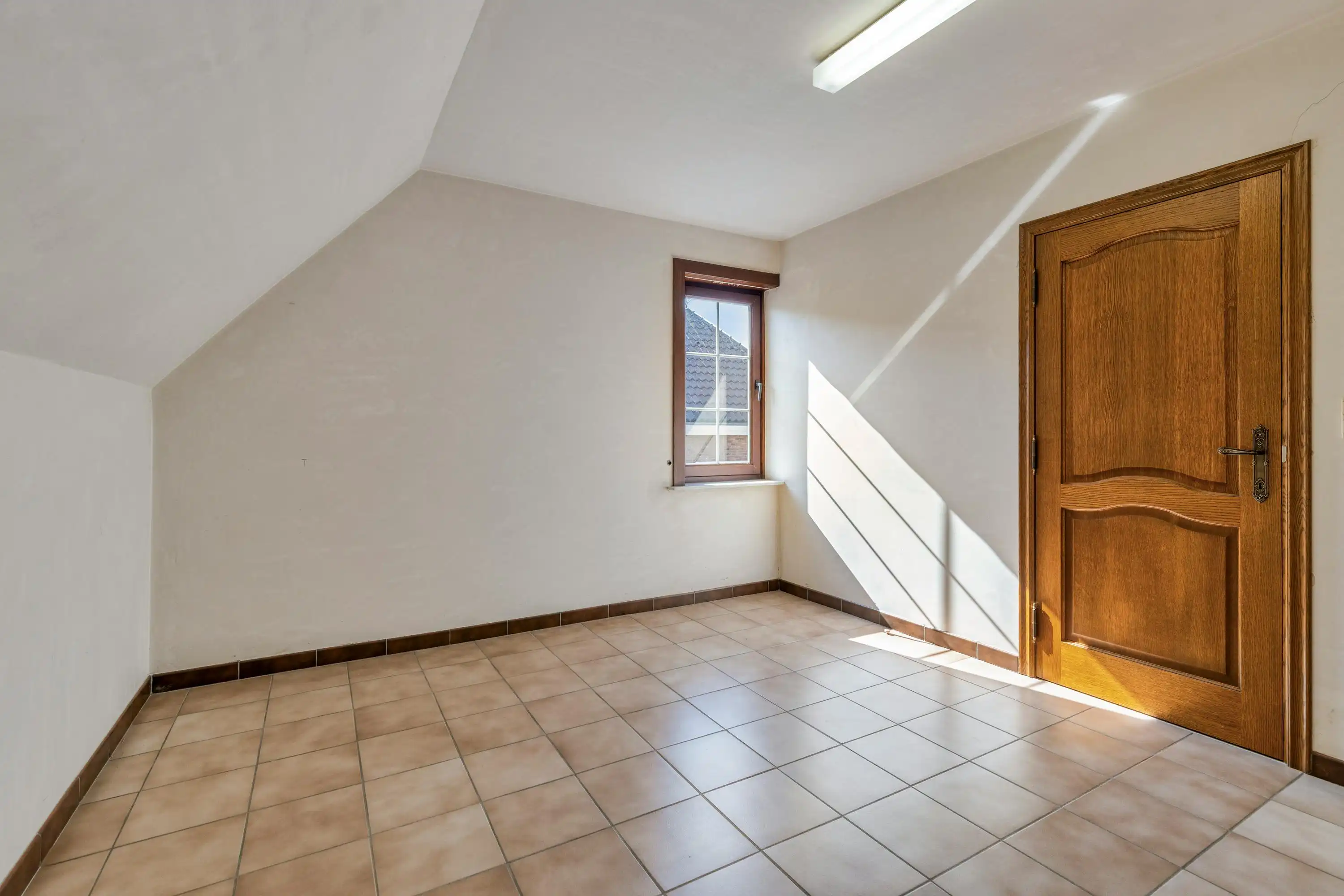 Ruime alleenstaande villa te koop in Dudzele foto 20