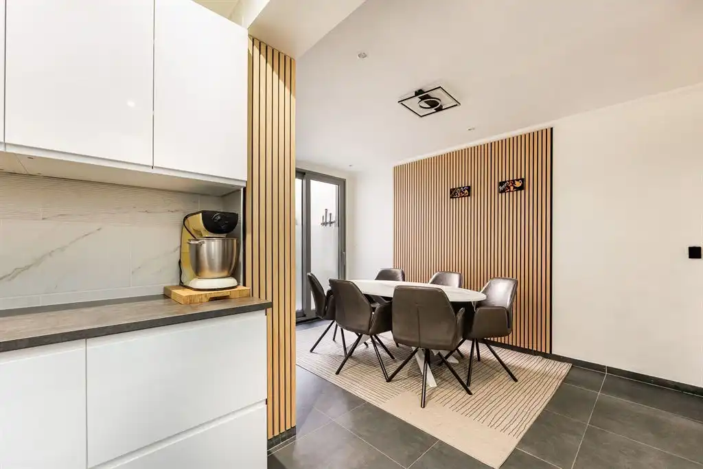 Gerenoveerde woning met 4 slaapkamers aan Krugerpark foto 6