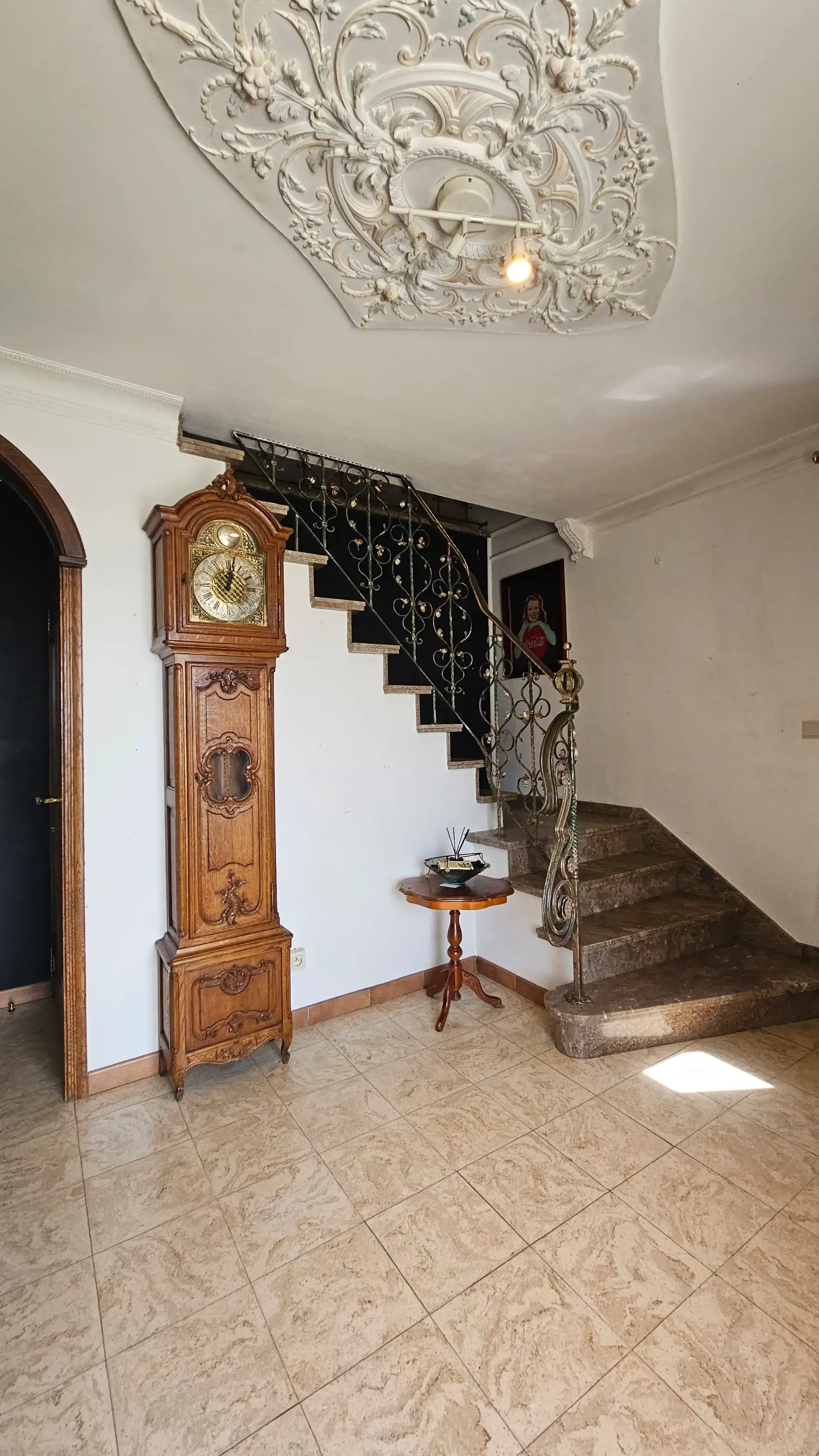 Ruime karaktervolle woning met 5 slaapkamers foto 2