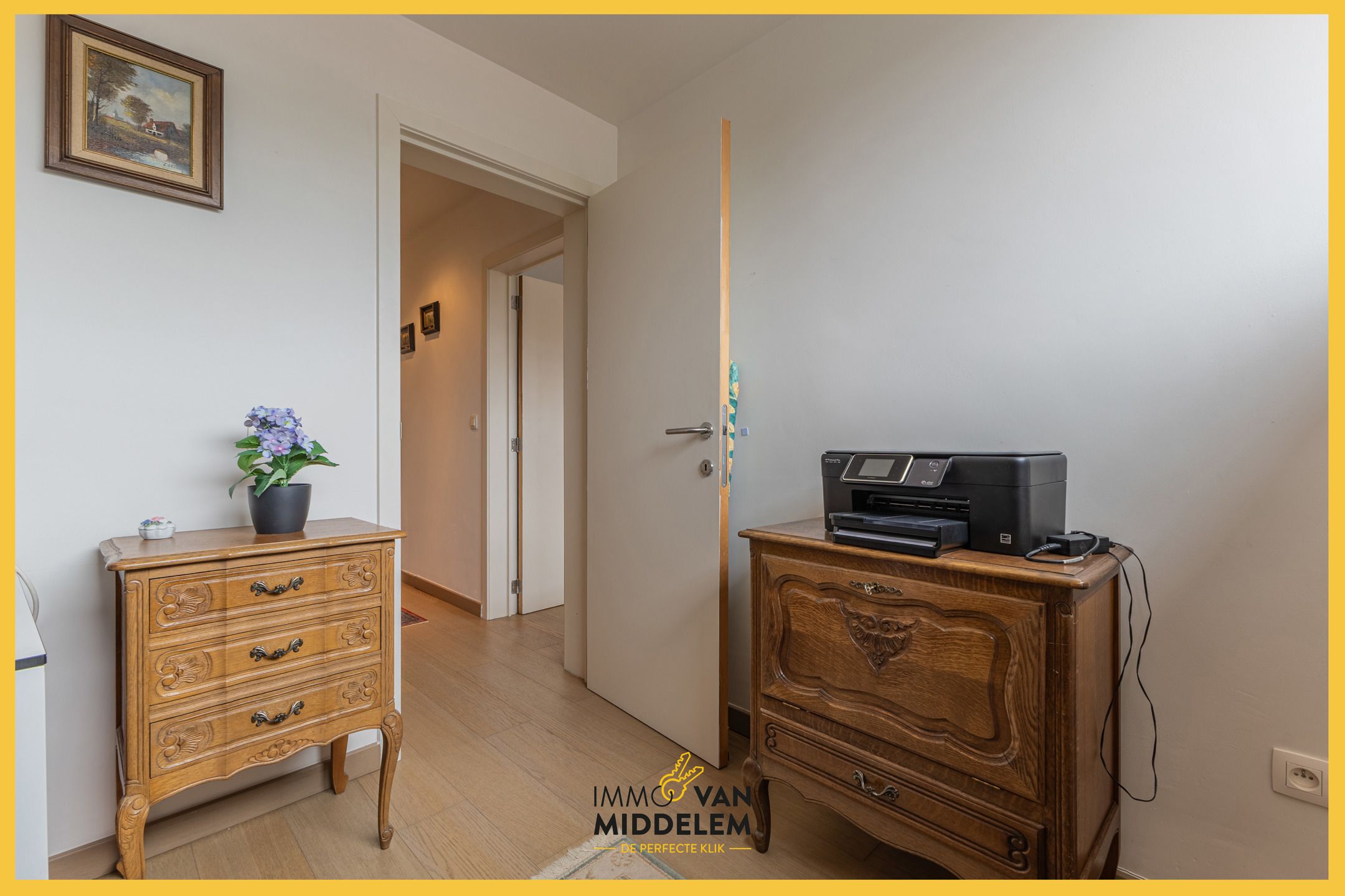 INSTAPKLAAR GELIJKVLOERS 2-KAMER APPARTEMENT - GROOT TERRAS foto 10