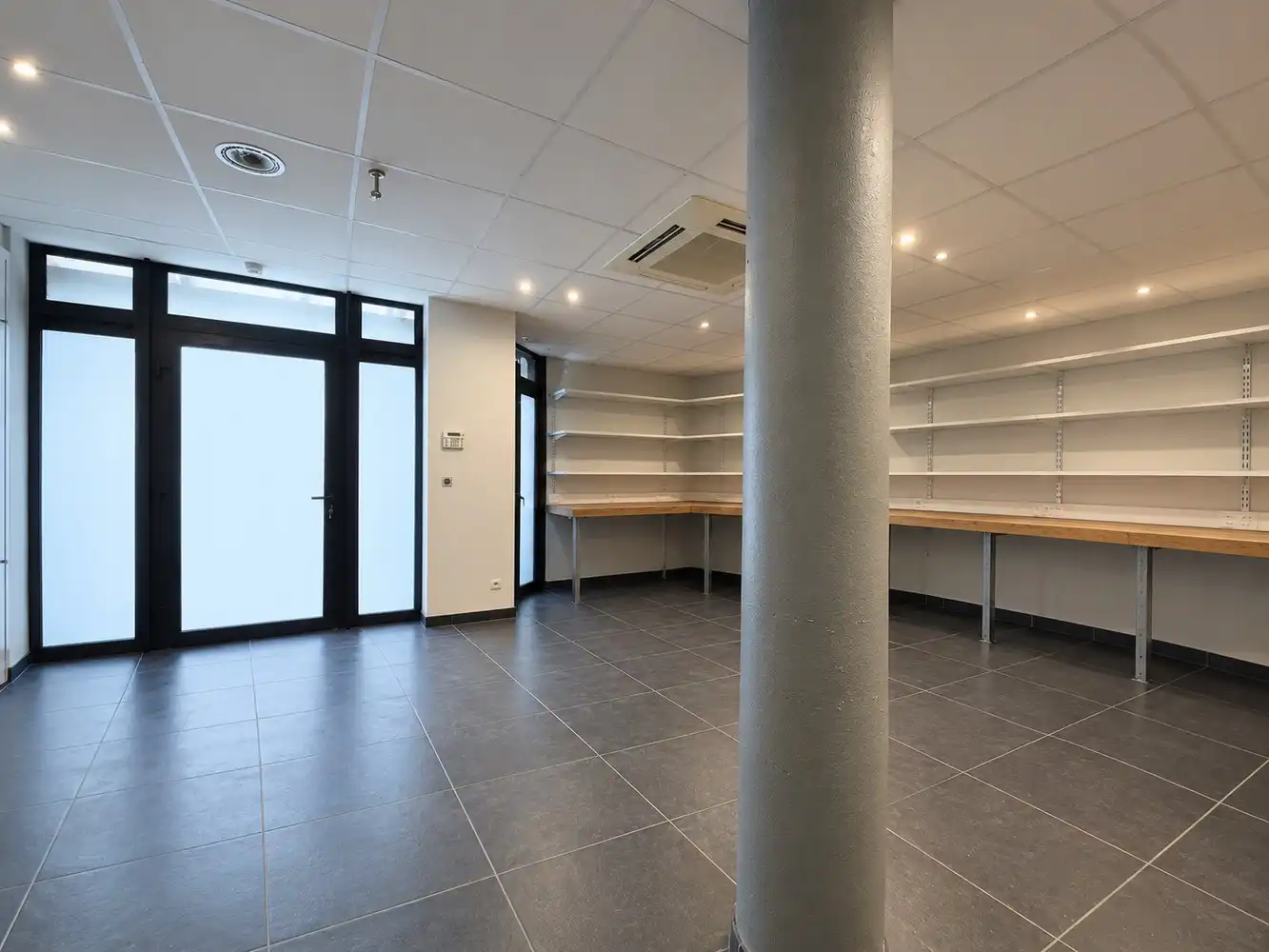 Handelspand met opp. van 102 m² op toplocatie! foto 2