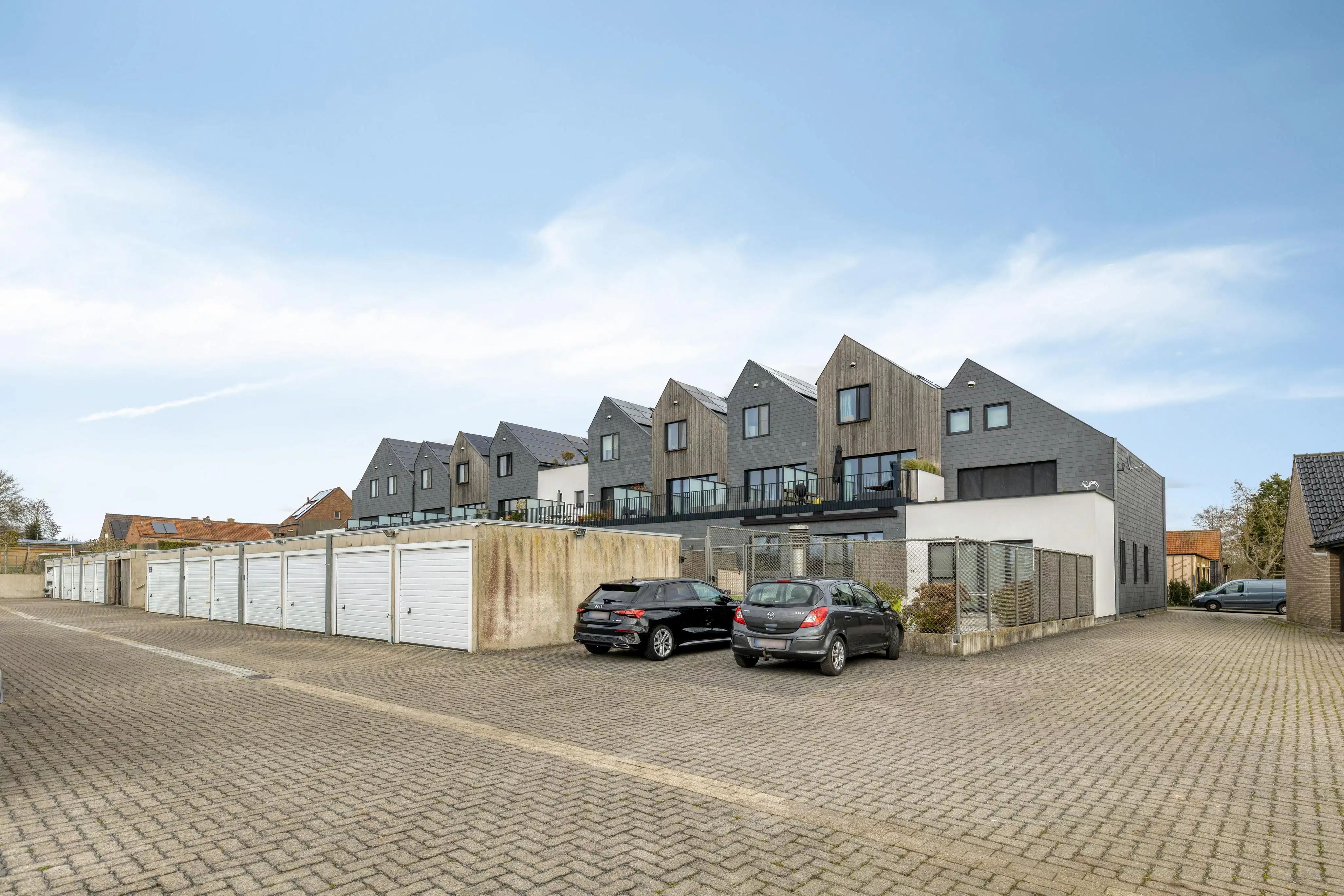 Appartement met ruim terras te koop in Zedelgem foto 16