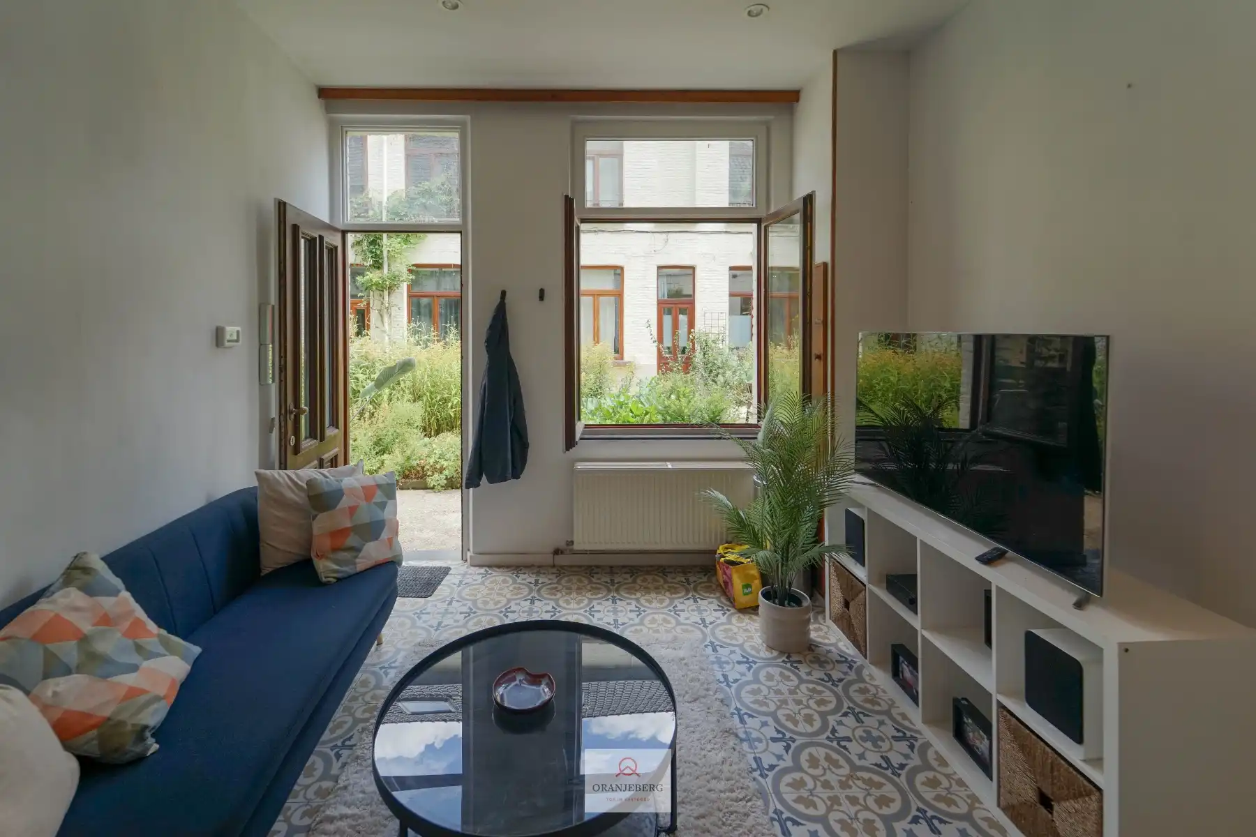 Charmante bemeubelde citéwoning nabij Coupure foto 6