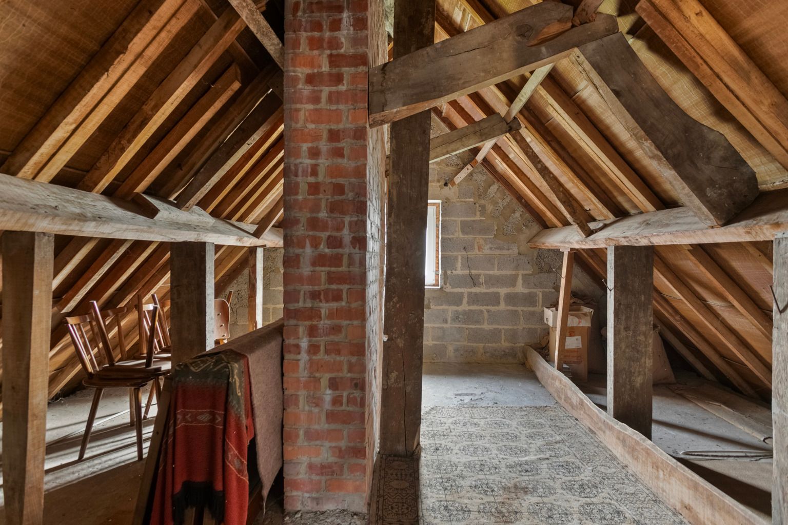 WONING MET UITBREIDINGSMOGELIJKHEDEN EN AANPALENDE GROND  foto 24