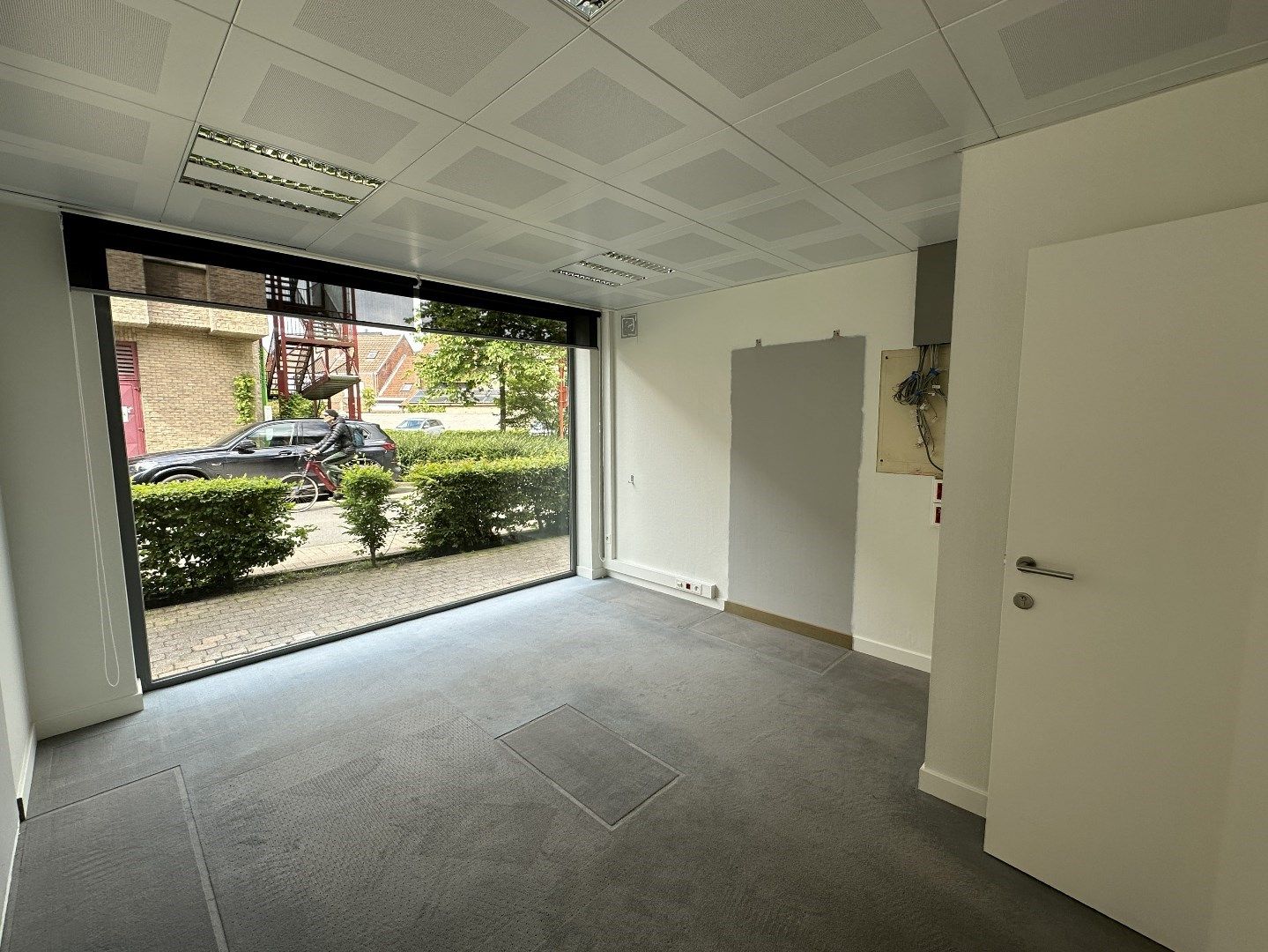 Instapklaar kantoor/winkelruimte, 75 m², Torhout foto 6