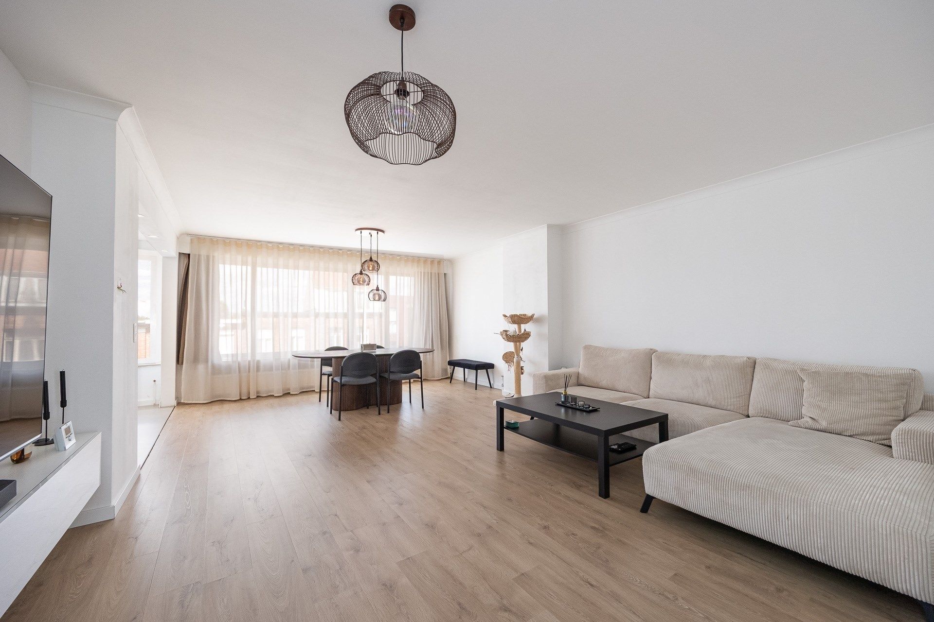 Instapklaar 2-slpk appartement Deurne-Zuid foto 8