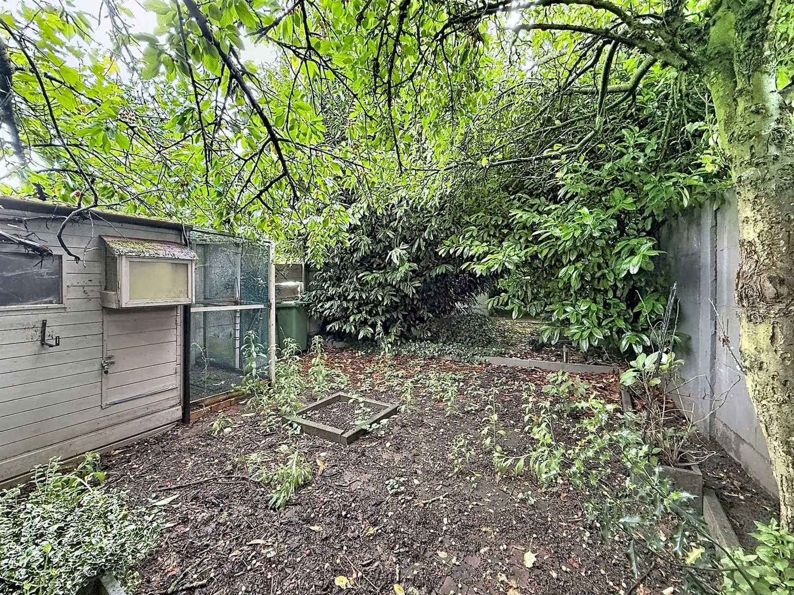 Te renoveren halfopen bebouwing, 4 slpks, garage en tuin foto 30