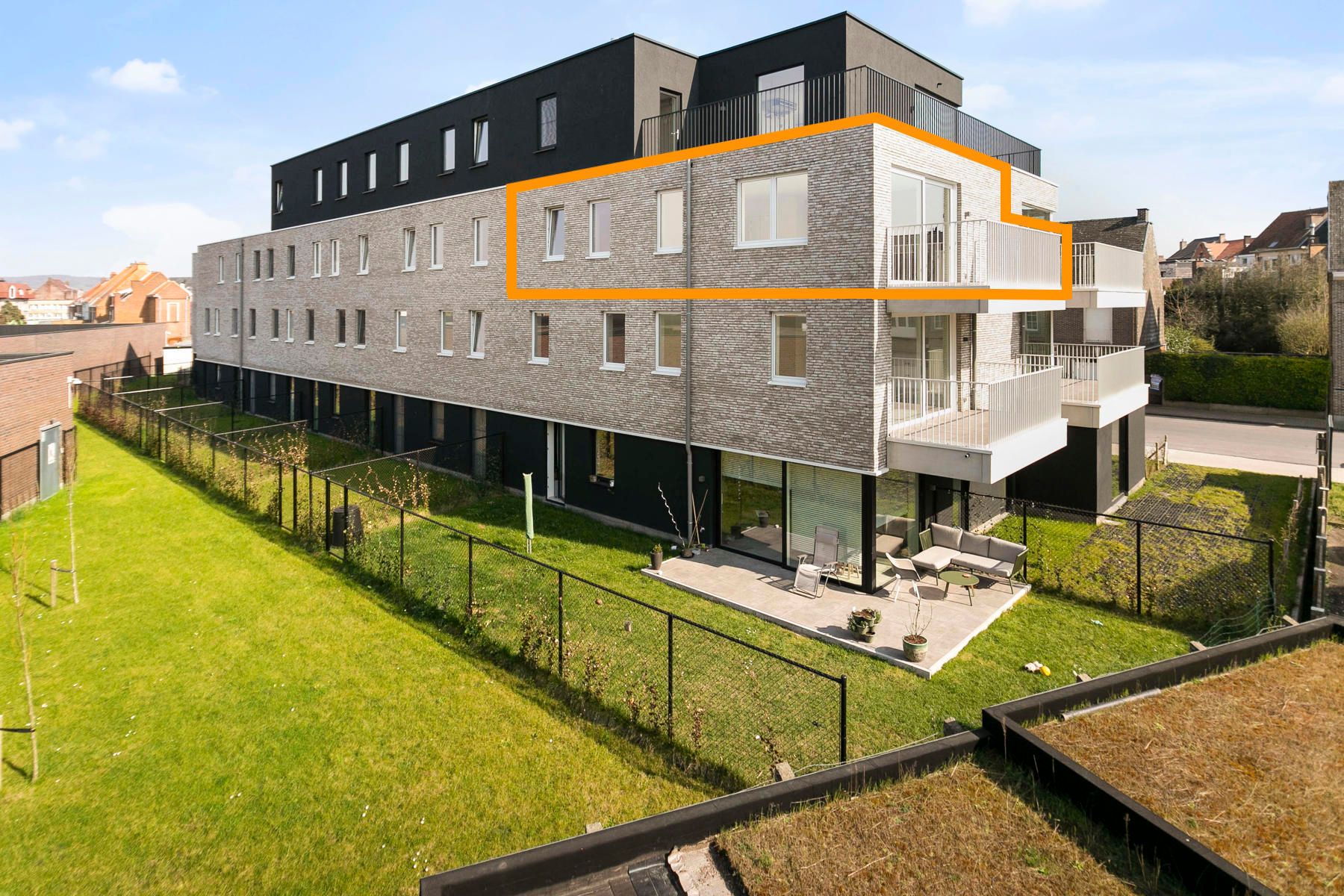 Nieuw hoekappartement met terras & ondergrondse parking! foto {{pictureIndex}}