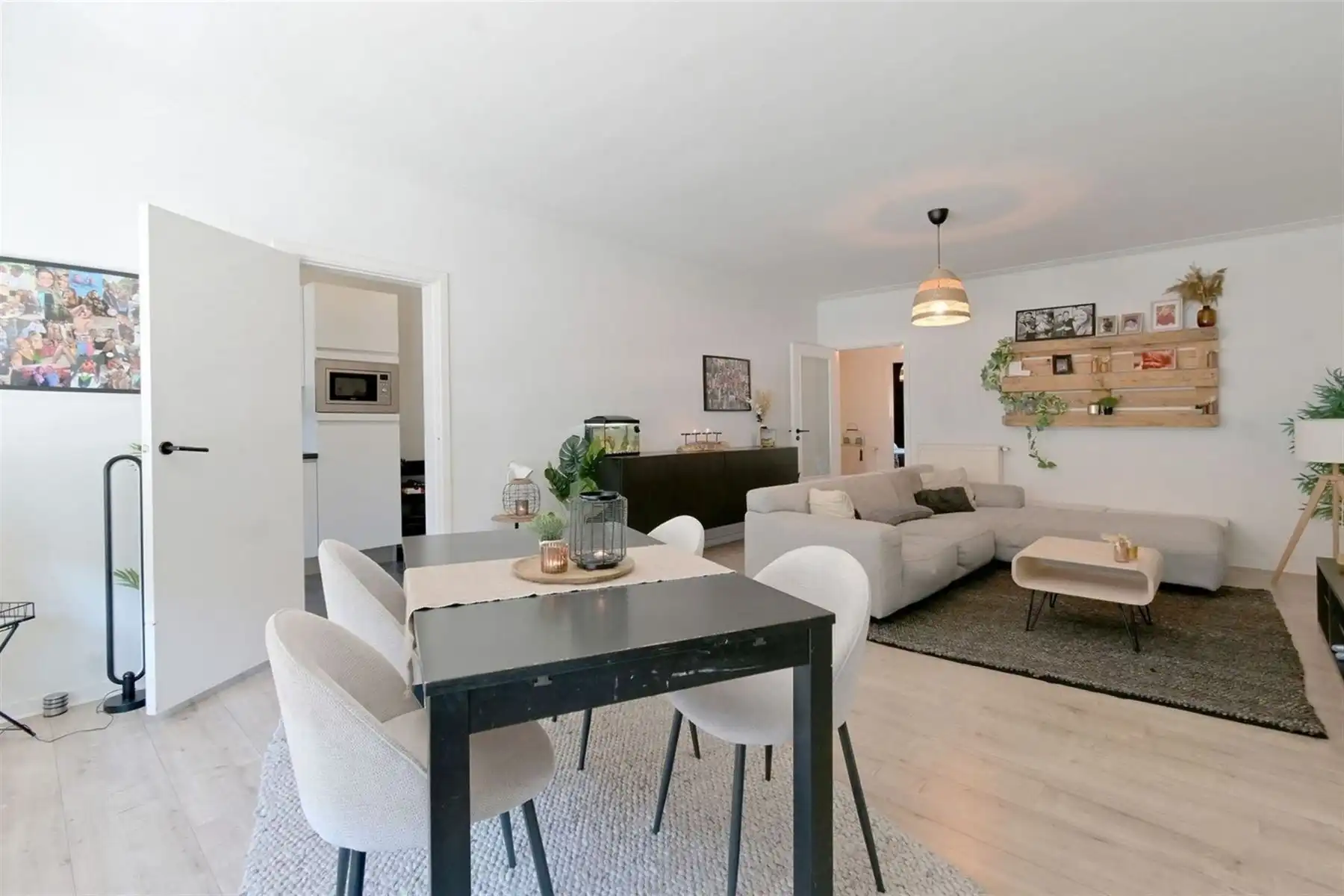 Gerenoveerd appartement met 2 slaapkamers op toplocatie! foto 4