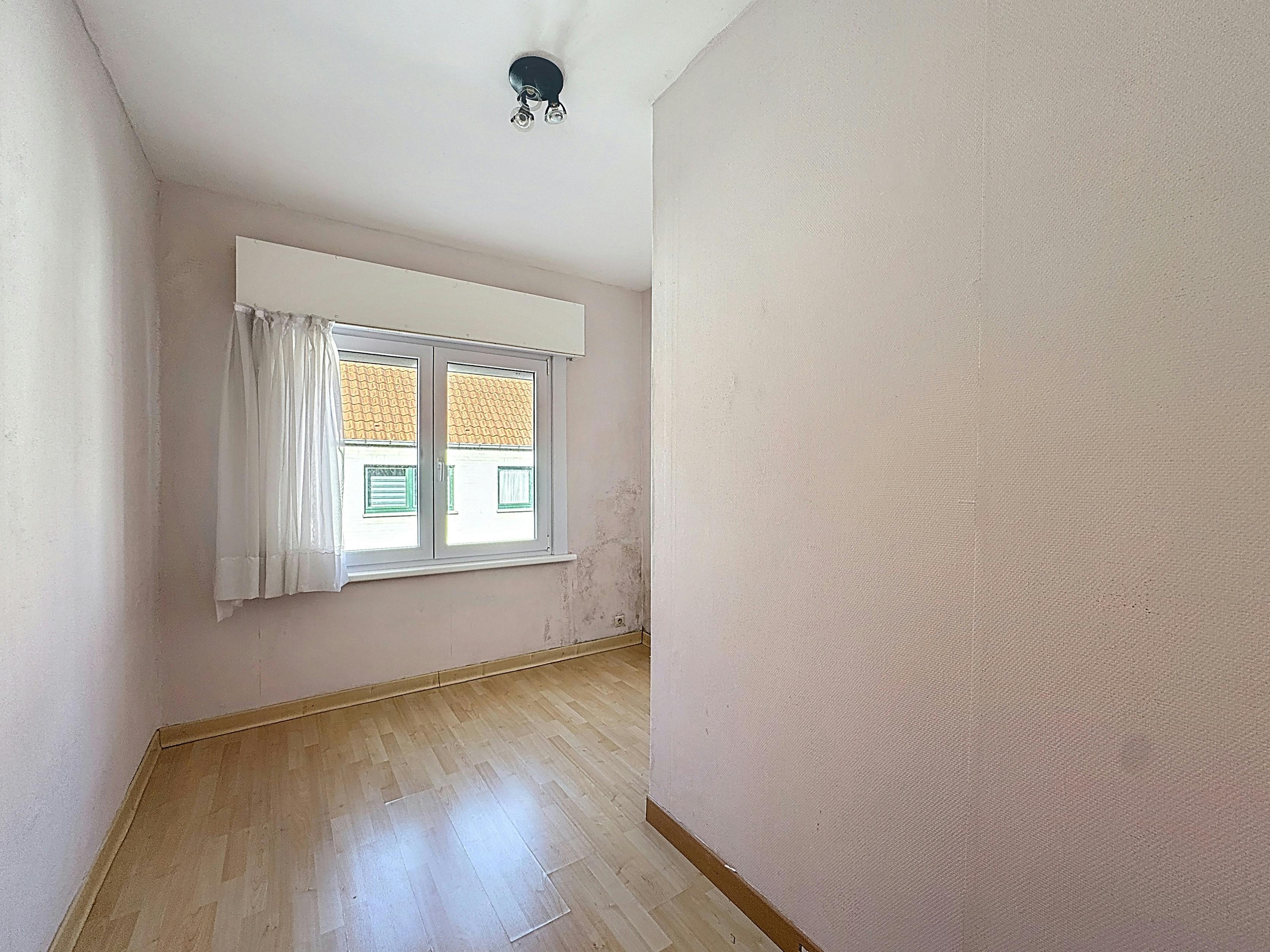 Huis met 3 slaapkamers en veel potentieel te koop in Heist foto 17