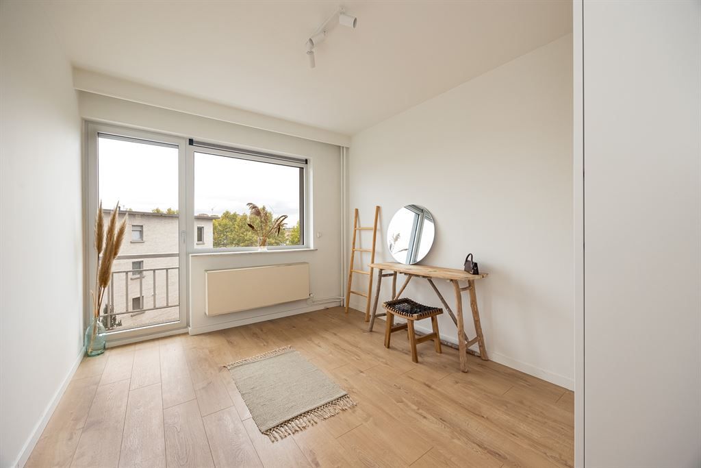 Instapklaar, gerenoveerd app. met 2 slaapkamers  foto 11
