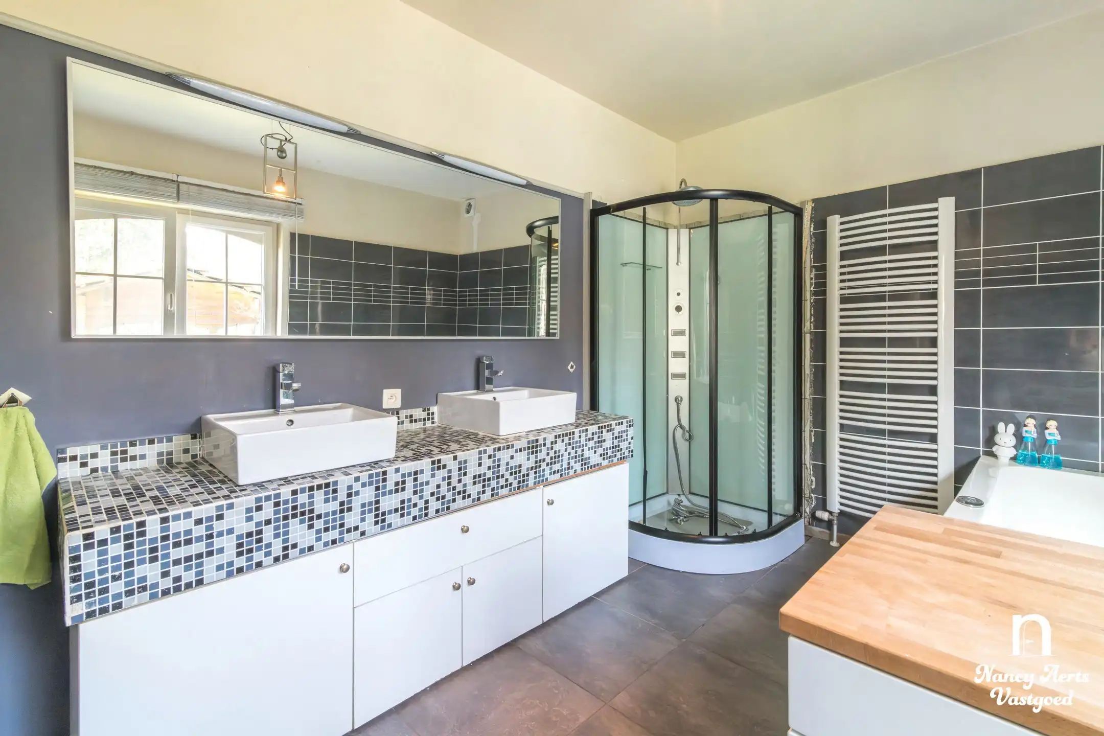 Ruime woning met karakter en talloze mogelijkheden foto 20