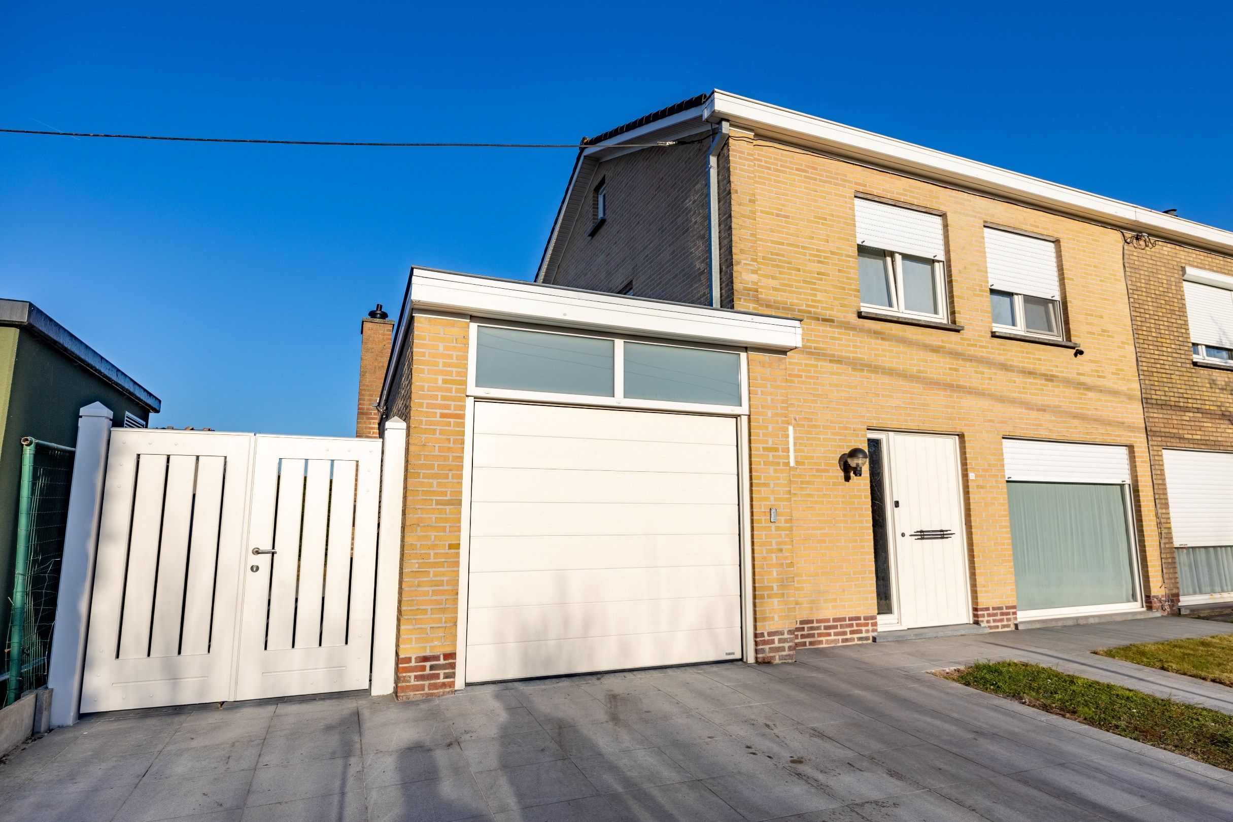 KNUSSE HOB MET TUIN EN GARAGE foto 18