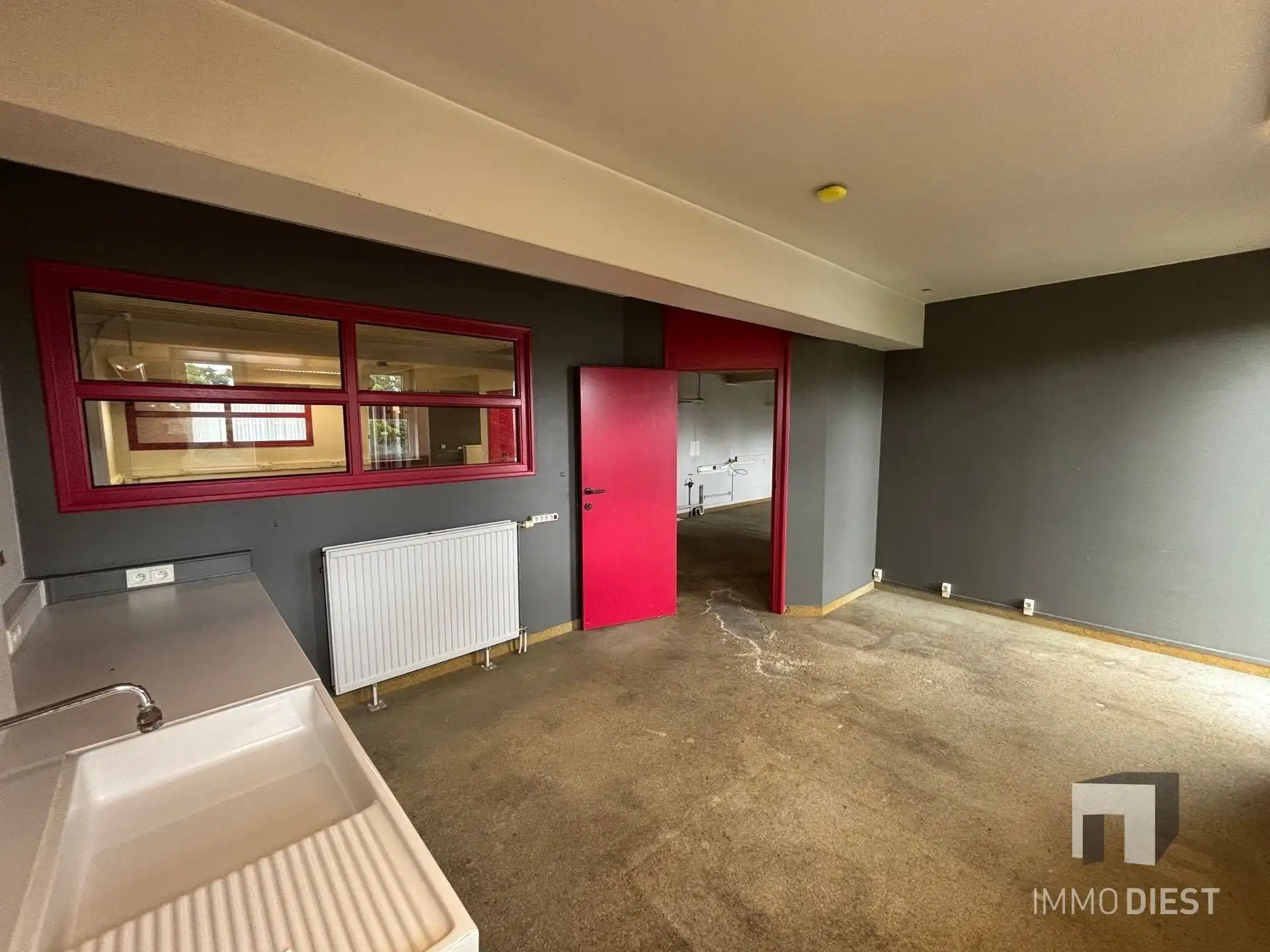 Groot kantoor (187m²) met parking en kelder foto 12