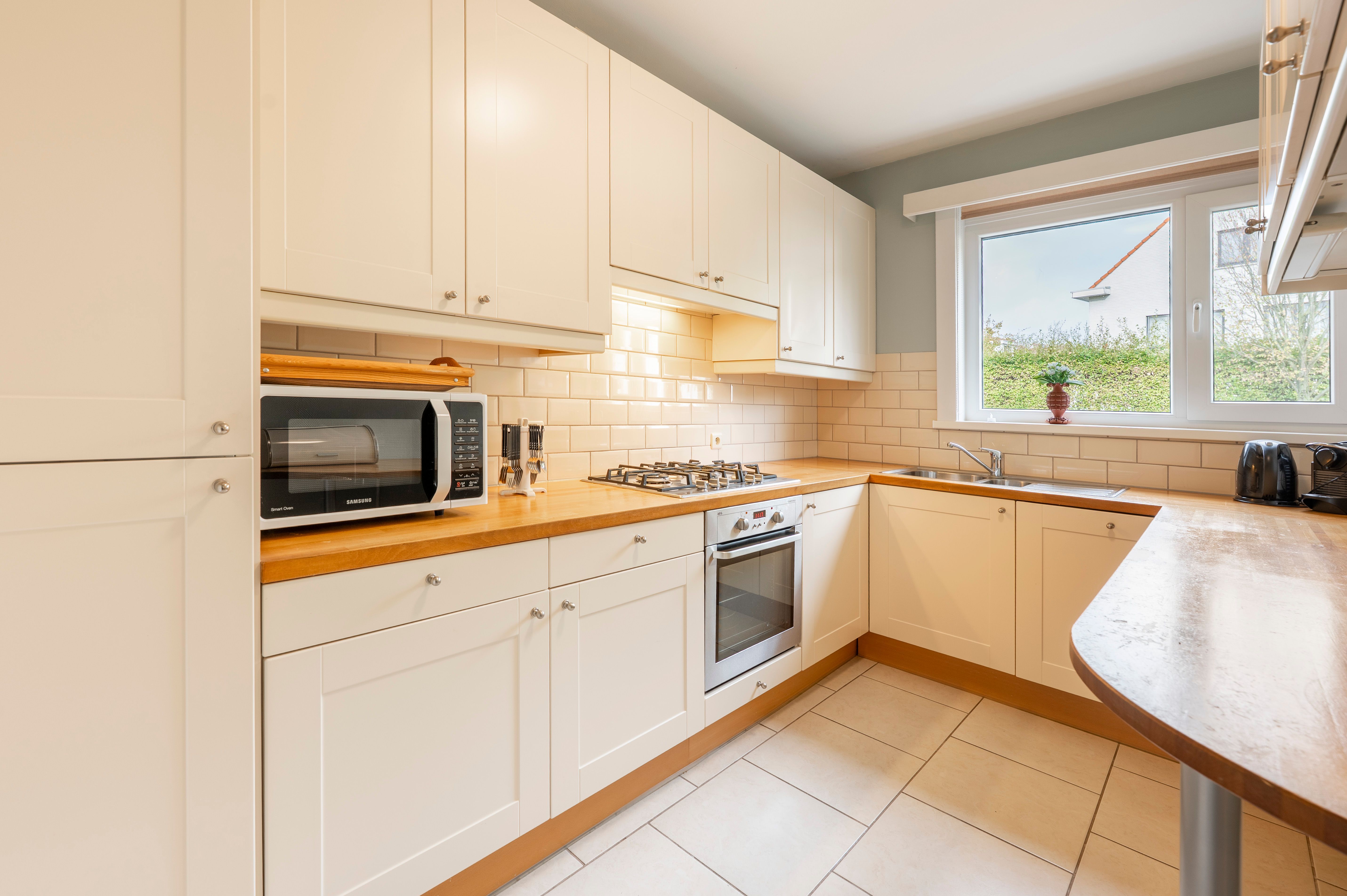 Verzorgd gelijkvloers appartement met 2 slaapkamers en tuin op toplocatie in Ekeren-Mariaburg! foto 6