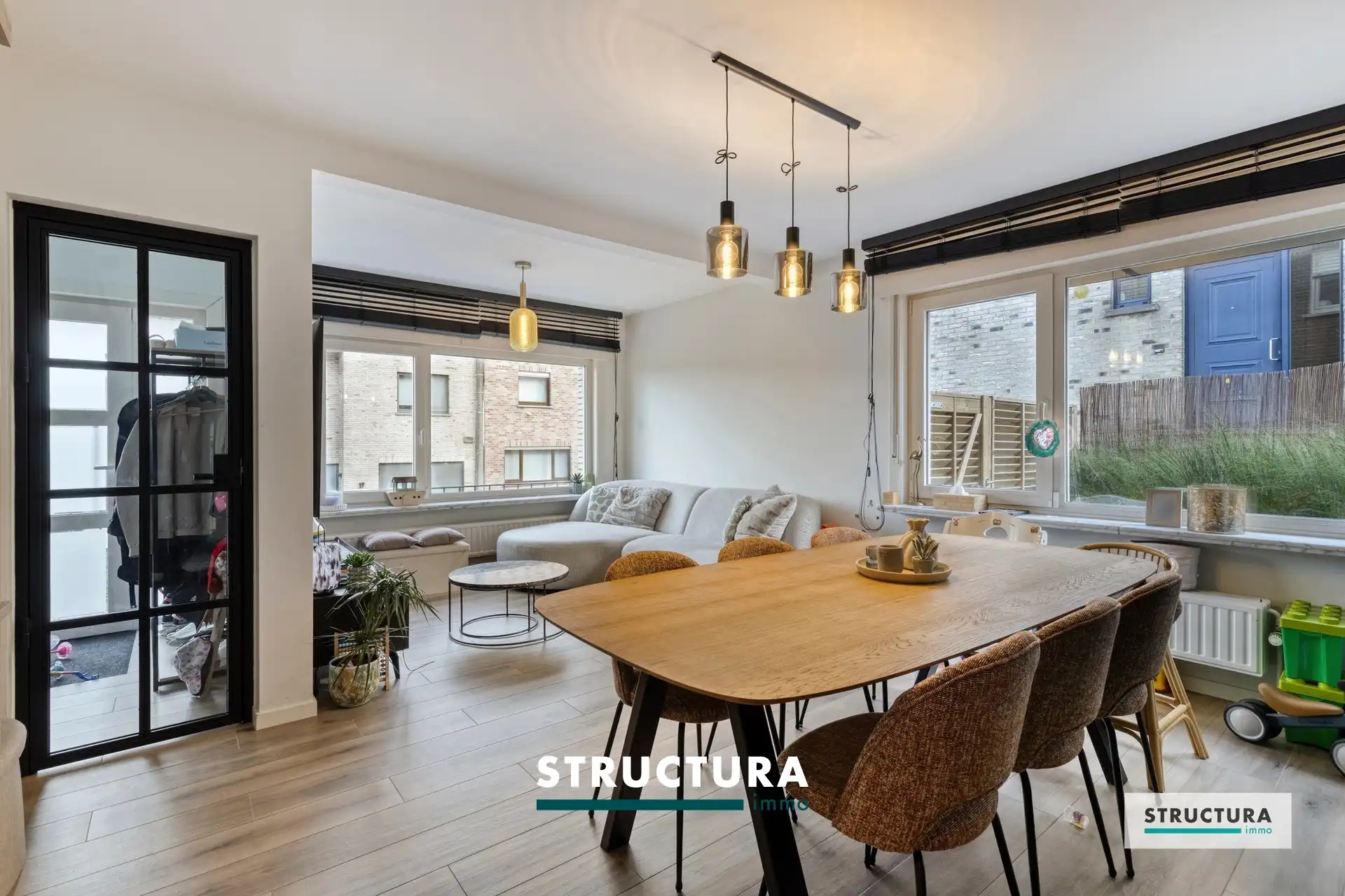 Volledig gerenoveerde woning op rustige ligging omgeven door groen! foto 6
