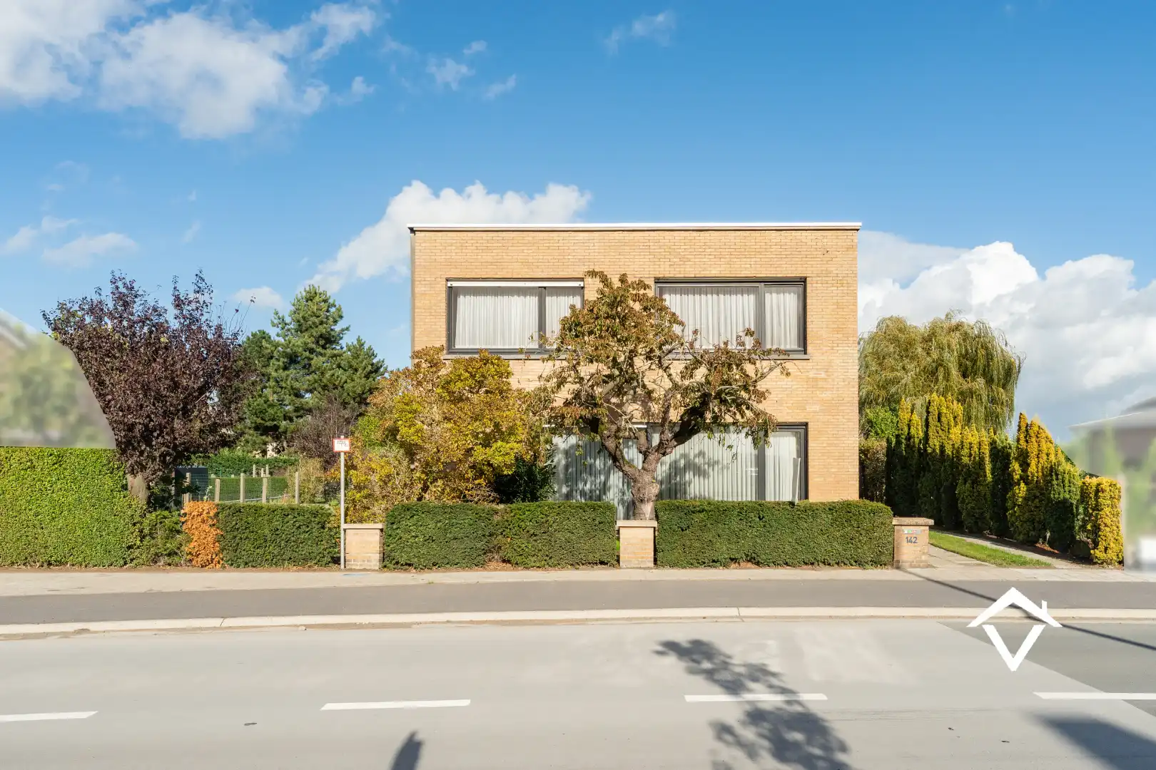 Woning met 4 slaapkamers en garage te Koekelare foto 4