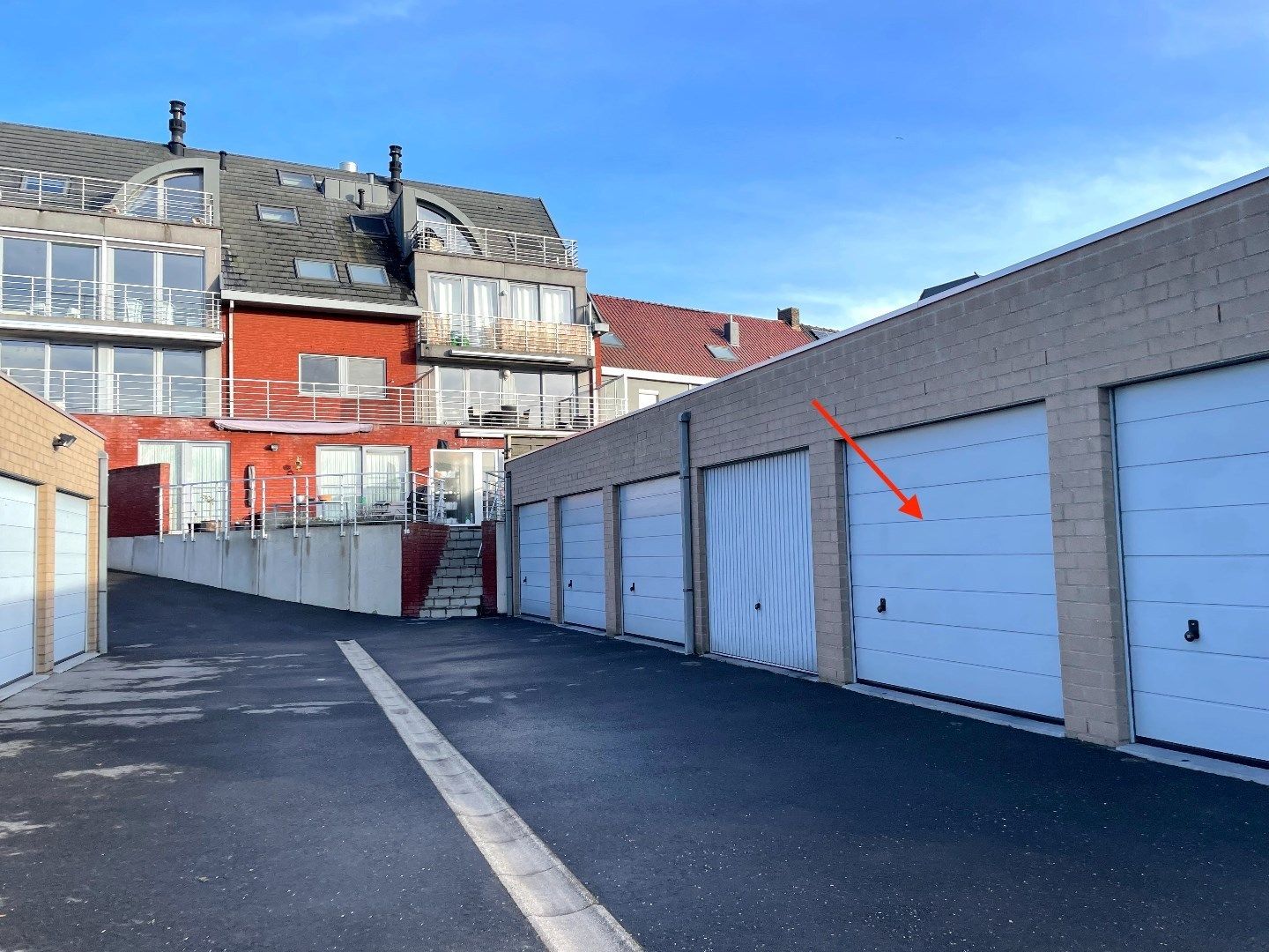 Uiterst lichtrijk appartement met heel groot terras en garage! foto 20