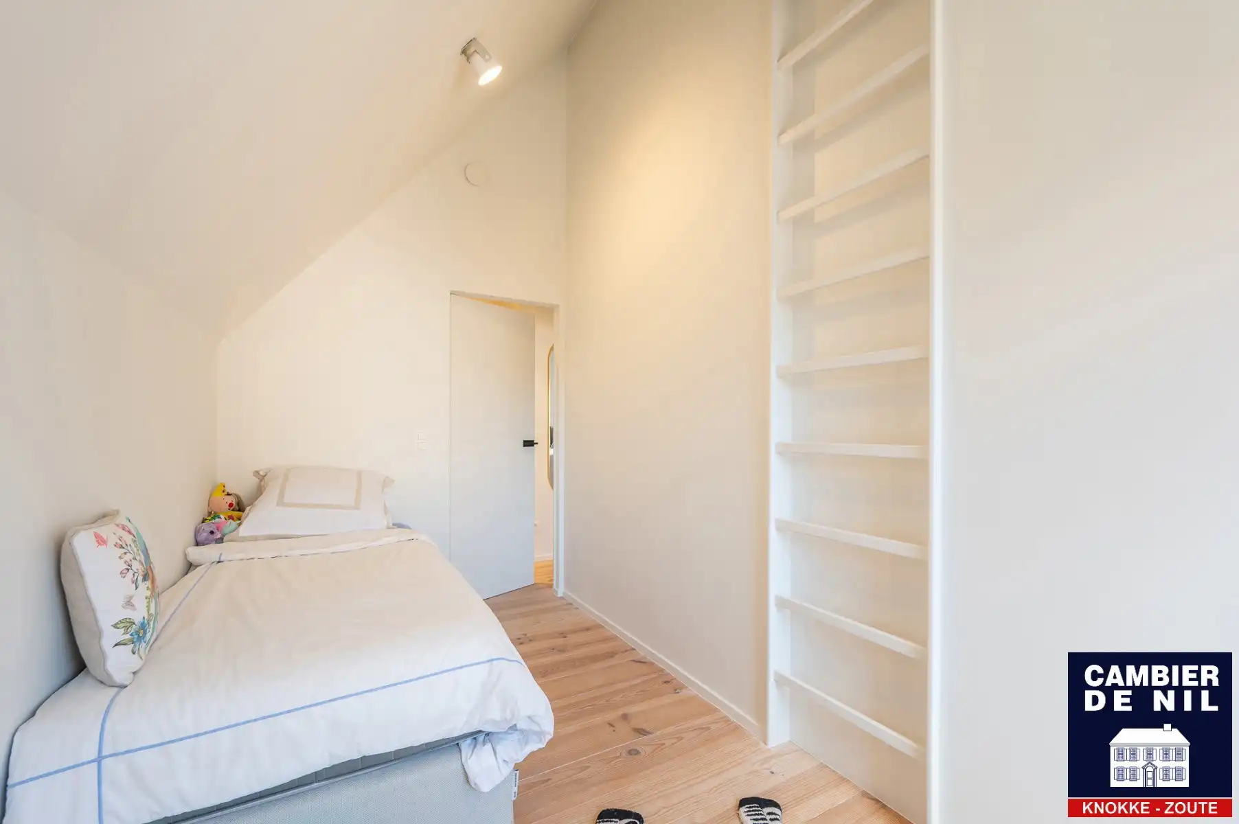 Volledig vernieuwde, gezellige woning foto 25
