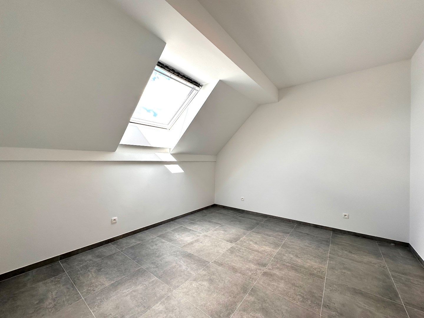 Nieuwbouwappartement (Duplex) met twee slaapkamers, terras en twee autostaanplaatsen foto 10