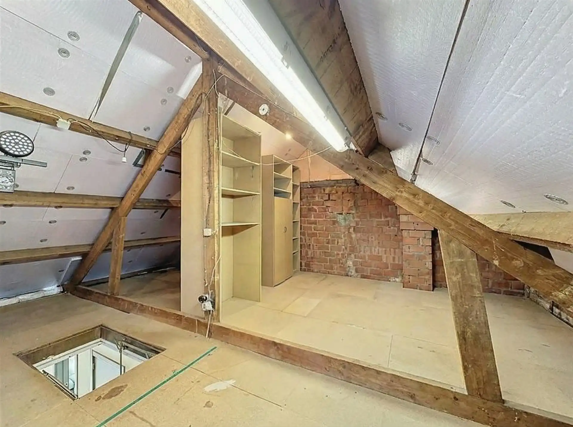 Recente half-open bebouwing met 4 slaapkamers gelegen in zeer aantrekkelijke wijk foto 21