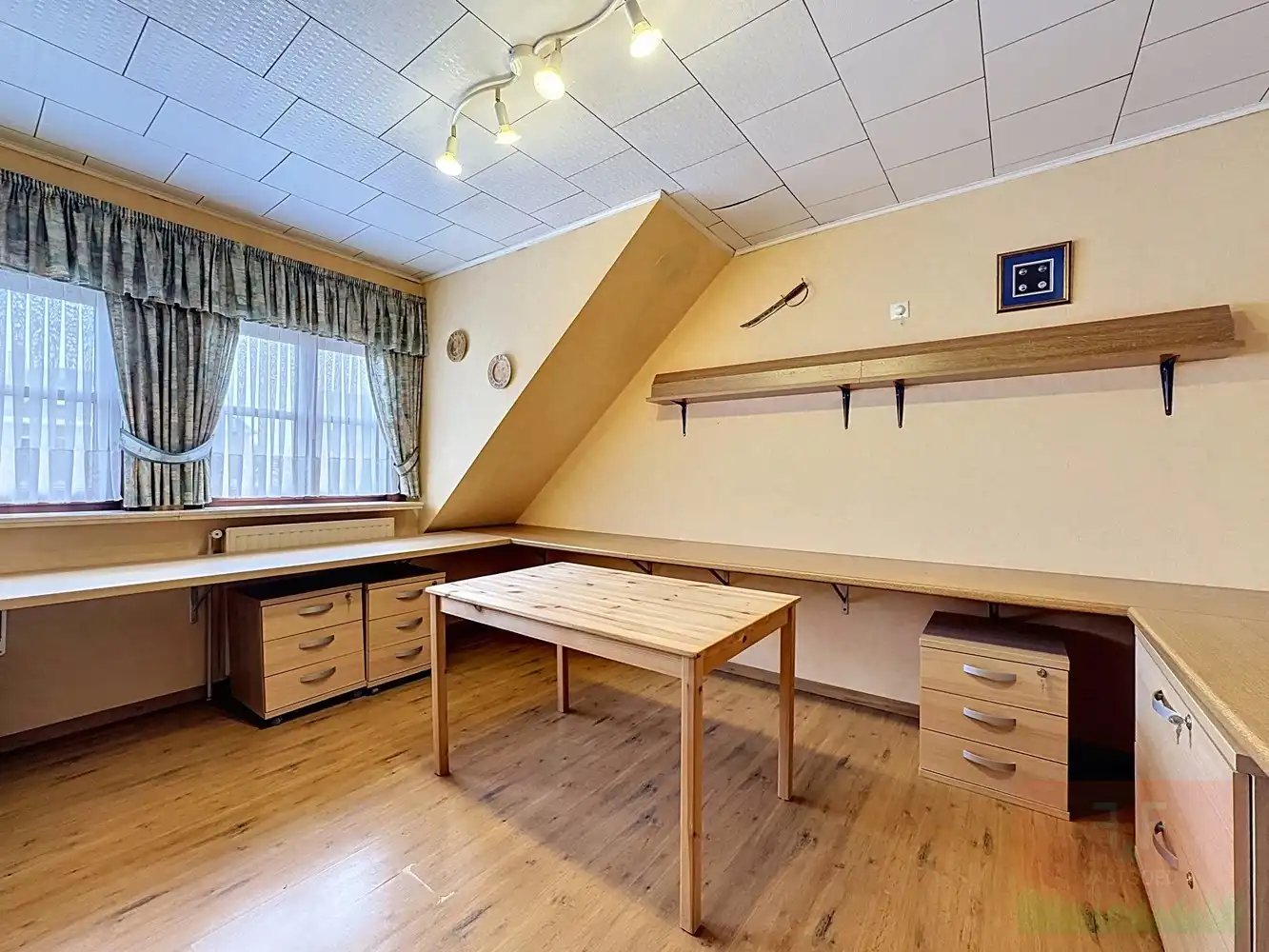 Instapklare halfopen eengezinswoning met 3 slaapkamers te Herzele foto 16