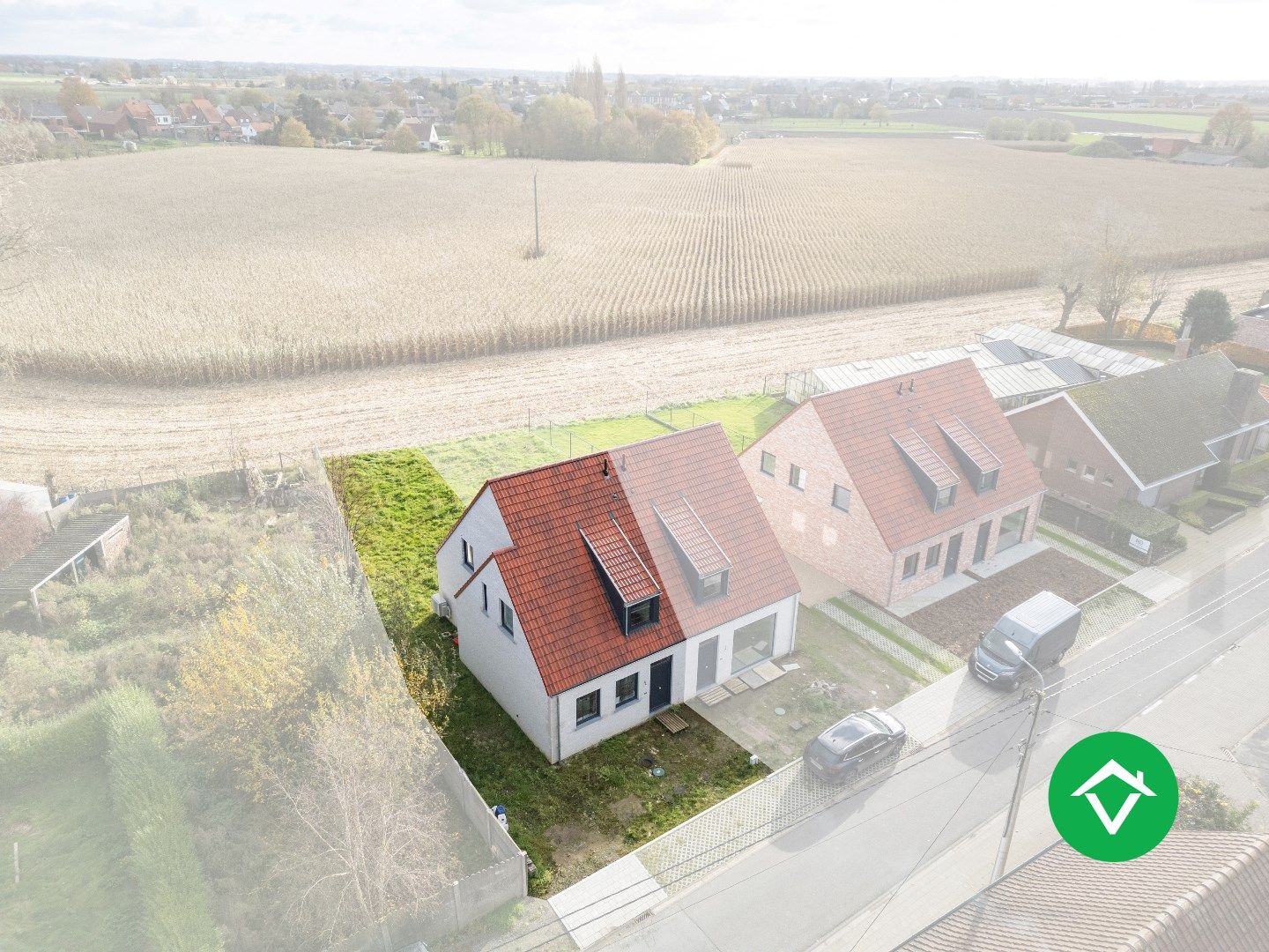 Recente nieuwbouwwoning met drie slaapkamers te Bovekerke foto 2