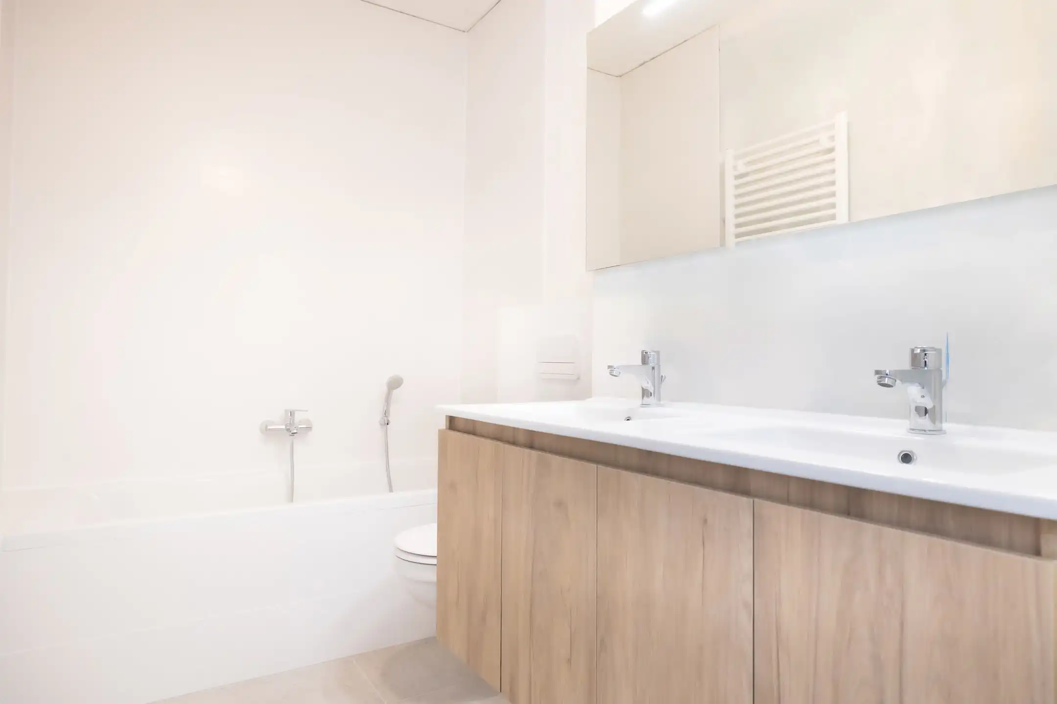 Prachtige NIEUWE flat - wijk Gare Maritime foto 5
