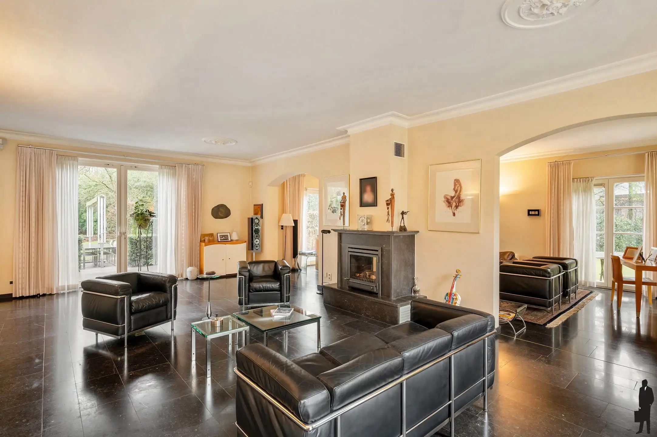 Op absolute toplocatie gelegen villa! foto 4