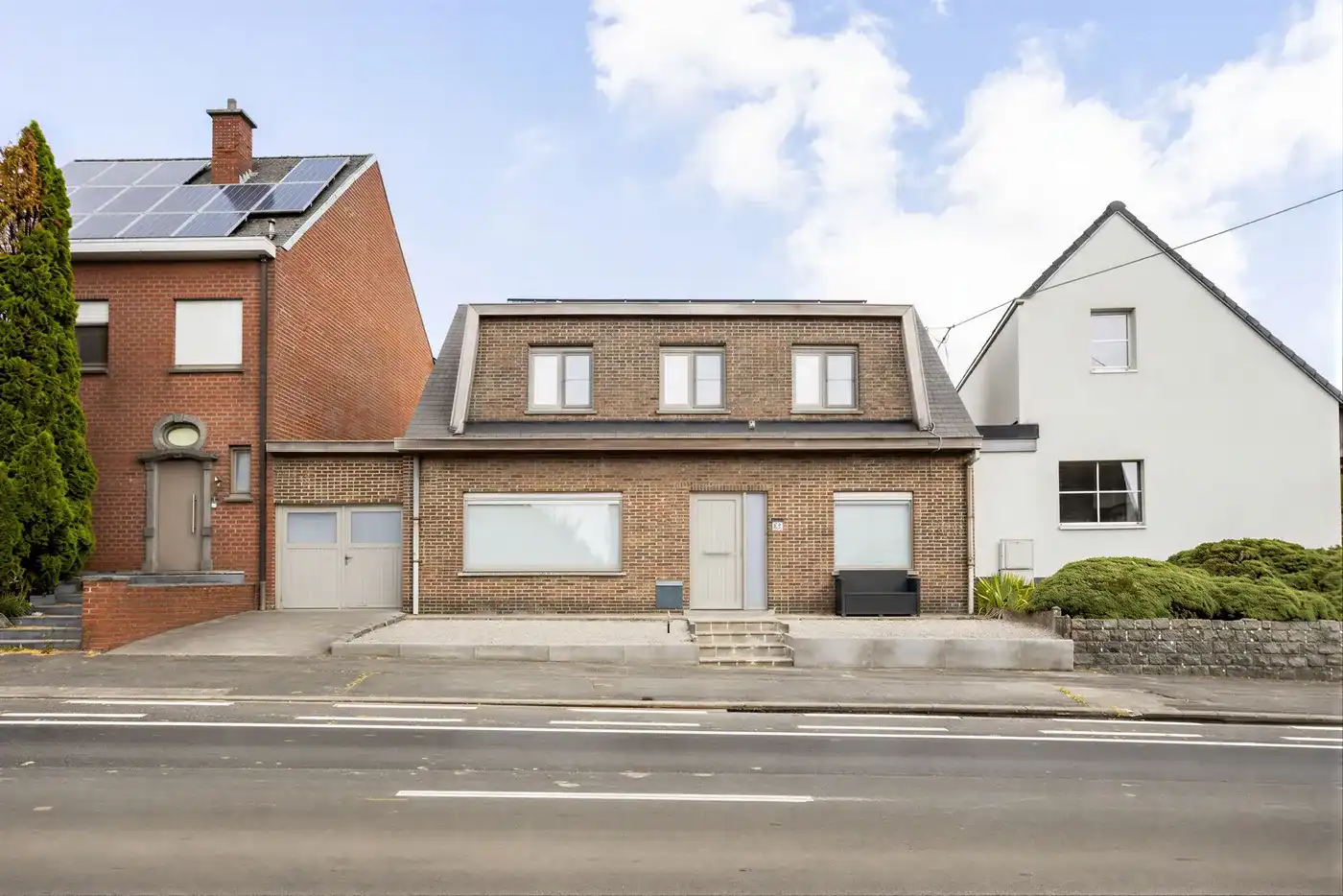 Gezinswoning met 3 slaapkamers te Heestert! foto {{pictureIndex}}