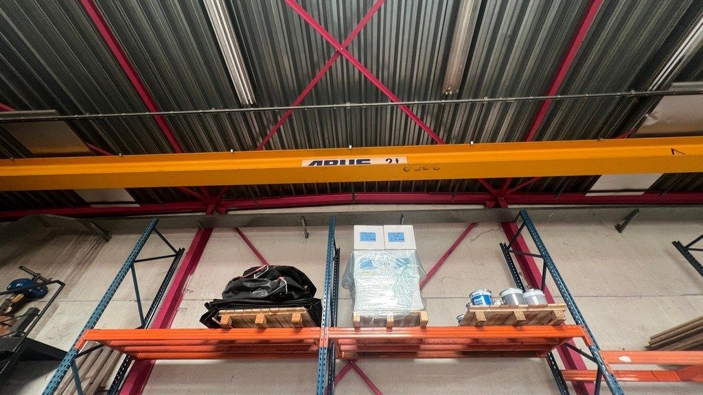 Bedrijfsgebouw met rolbrug te huur nabij centrum van Gent foto 5