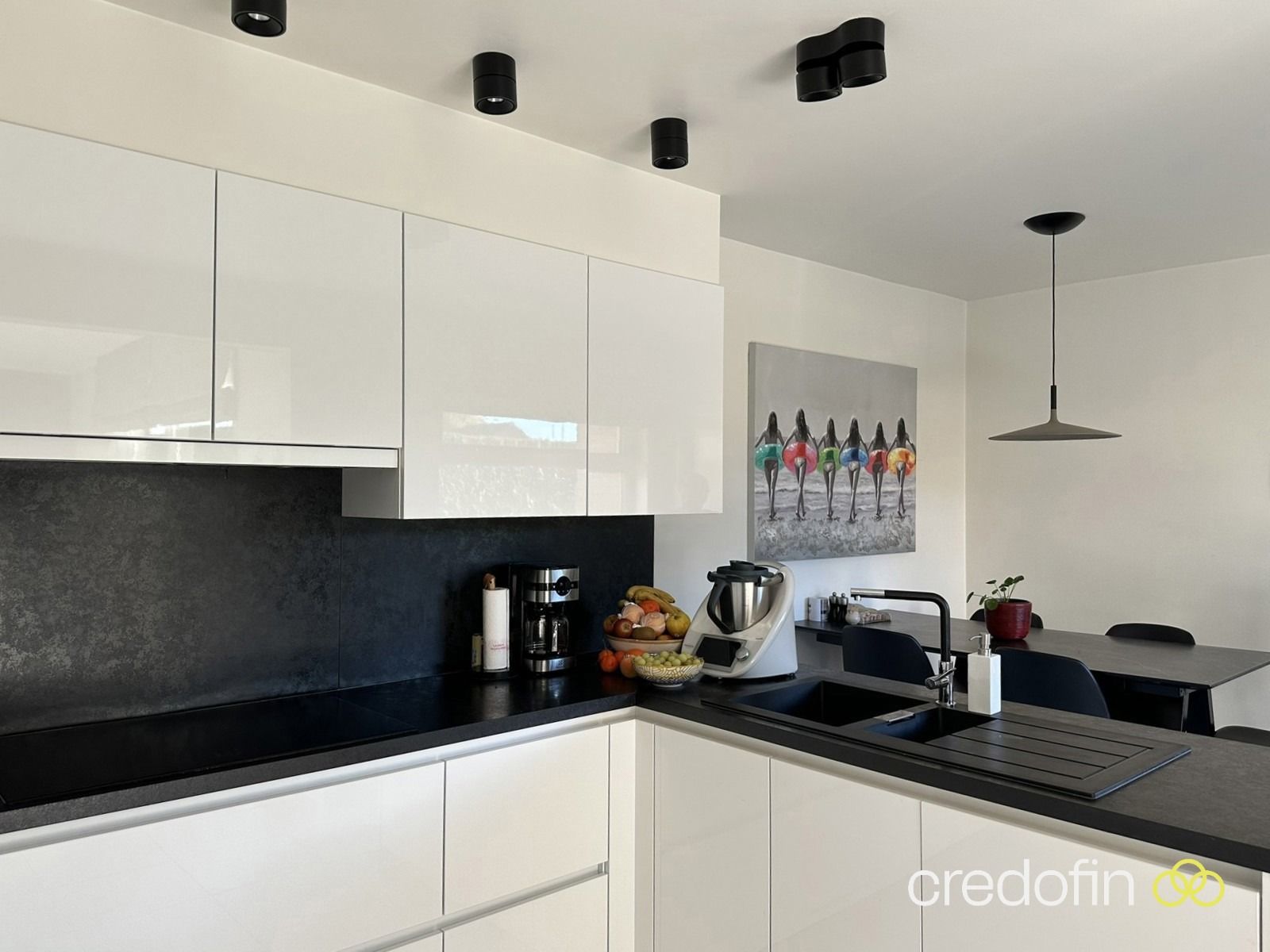 Mooi onderhouden HOB met 4 slaapkamers en garage foto 5