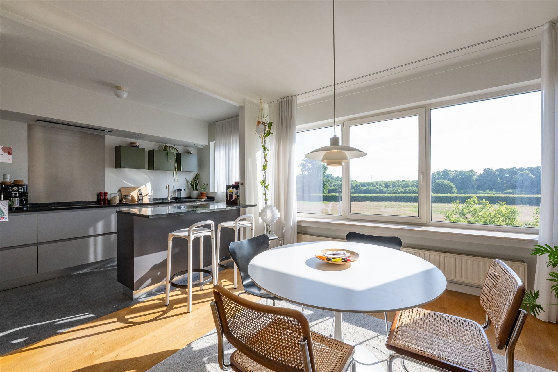 Appartement foto {{pictureIndex}}