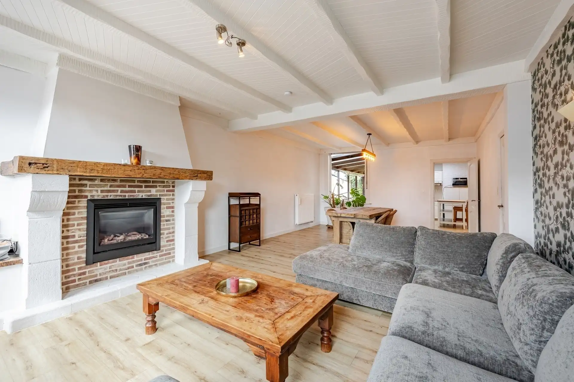 Interessante woning met prachtige tuin in Wichelen. foto 7