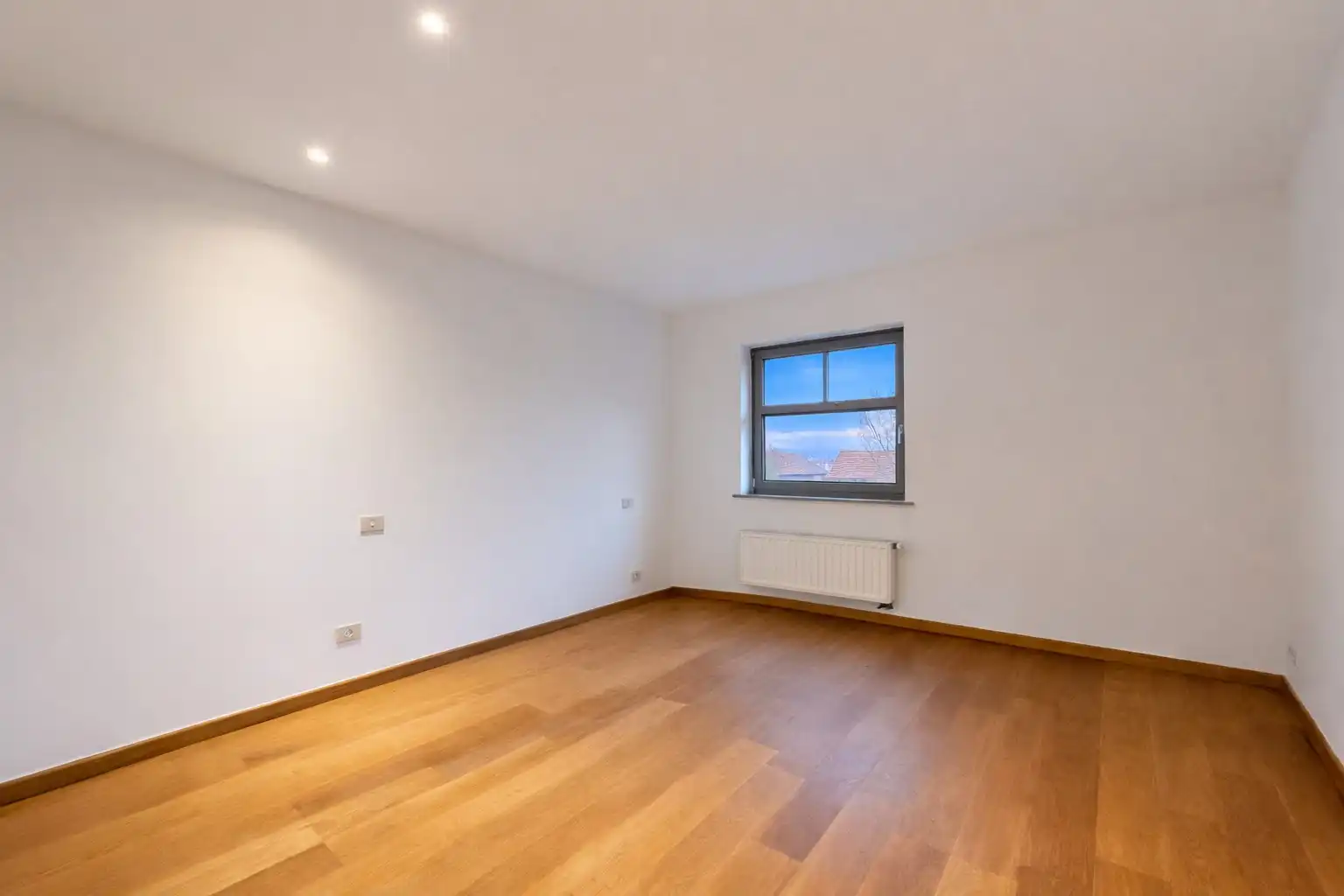 Grote woning met tuin en garage te Knokke foto 12