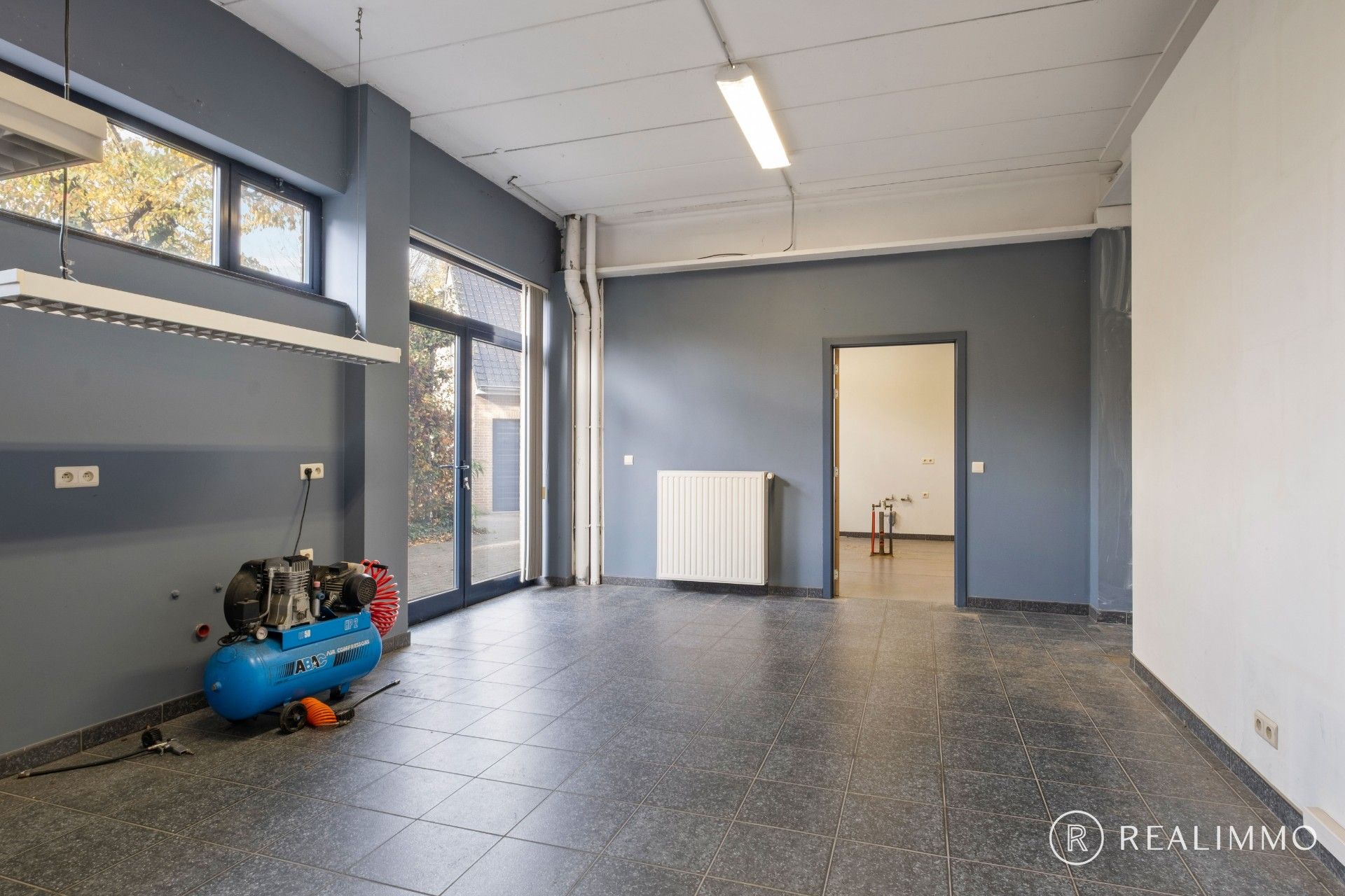 Handelsruimte in centrum Waregem foto 11