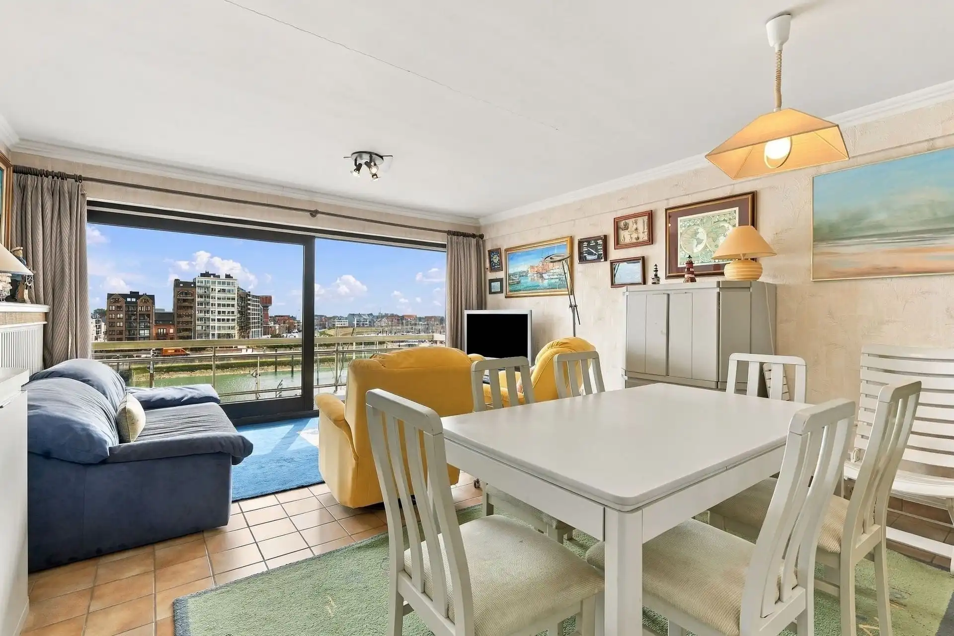 JACHTHAVEN / ZONNIG  foto {{pictureIndex}}
