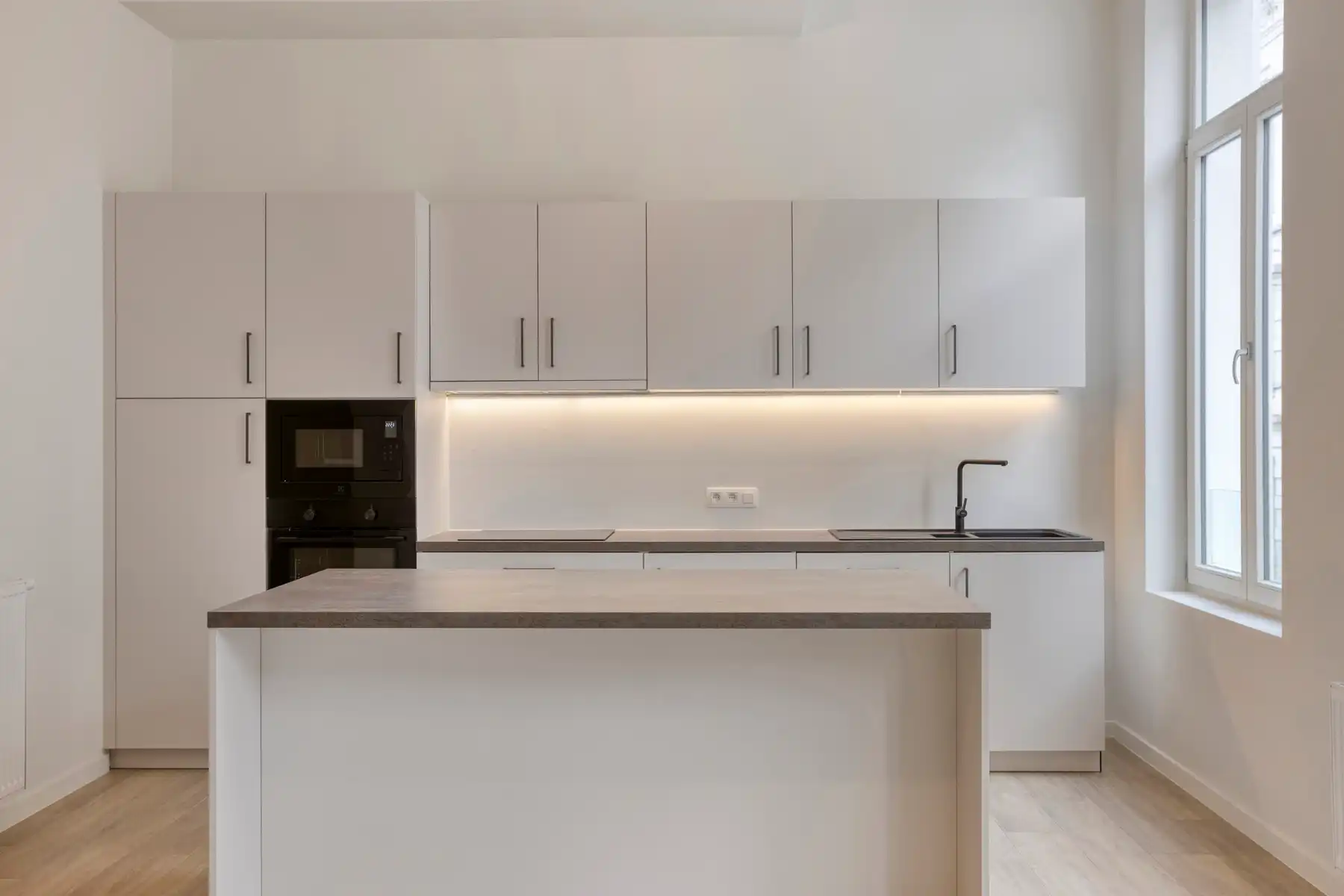 1-slaapkamer appartement nabij Louizalaan  foto 10